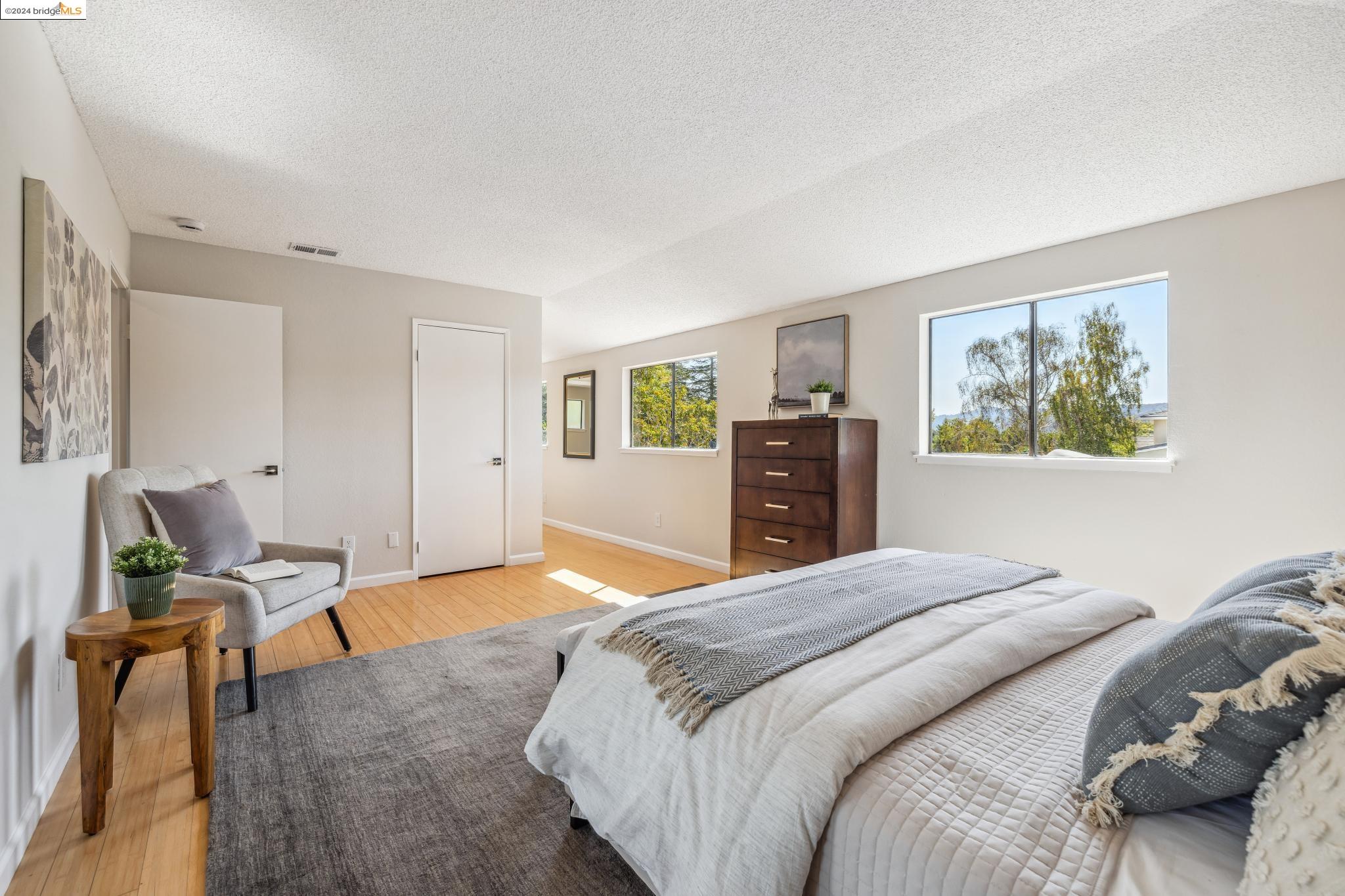 100 Big Bear Ct