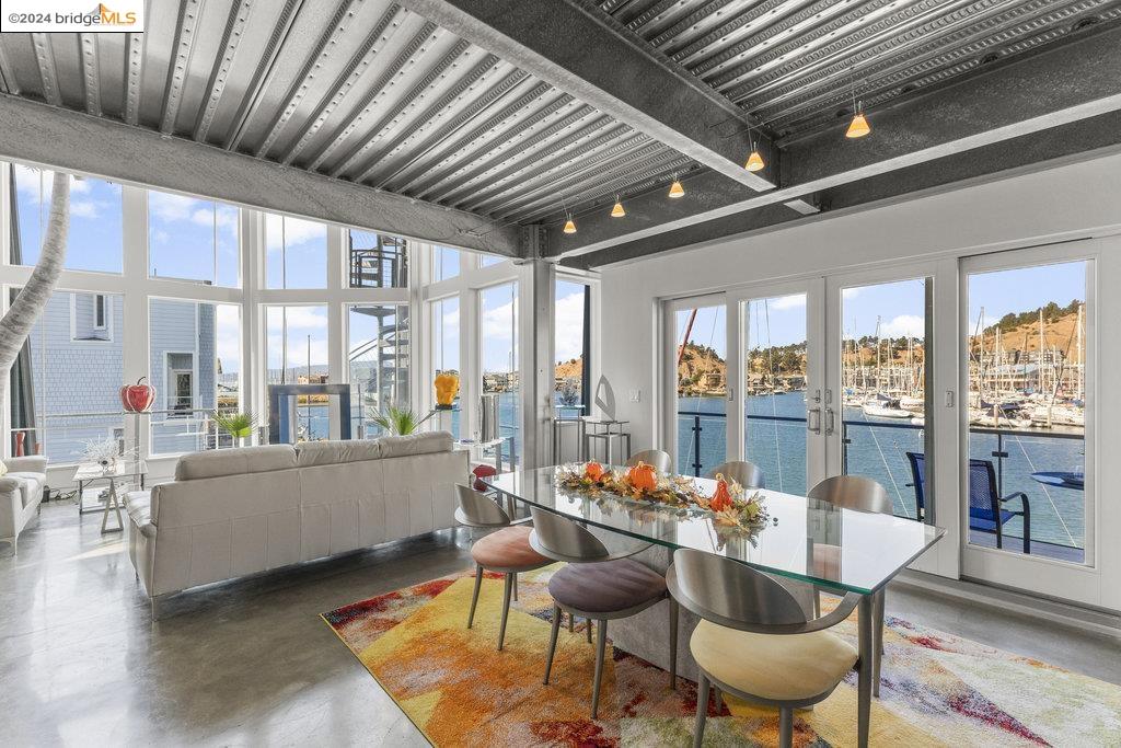 1417 Sandpiper Spit