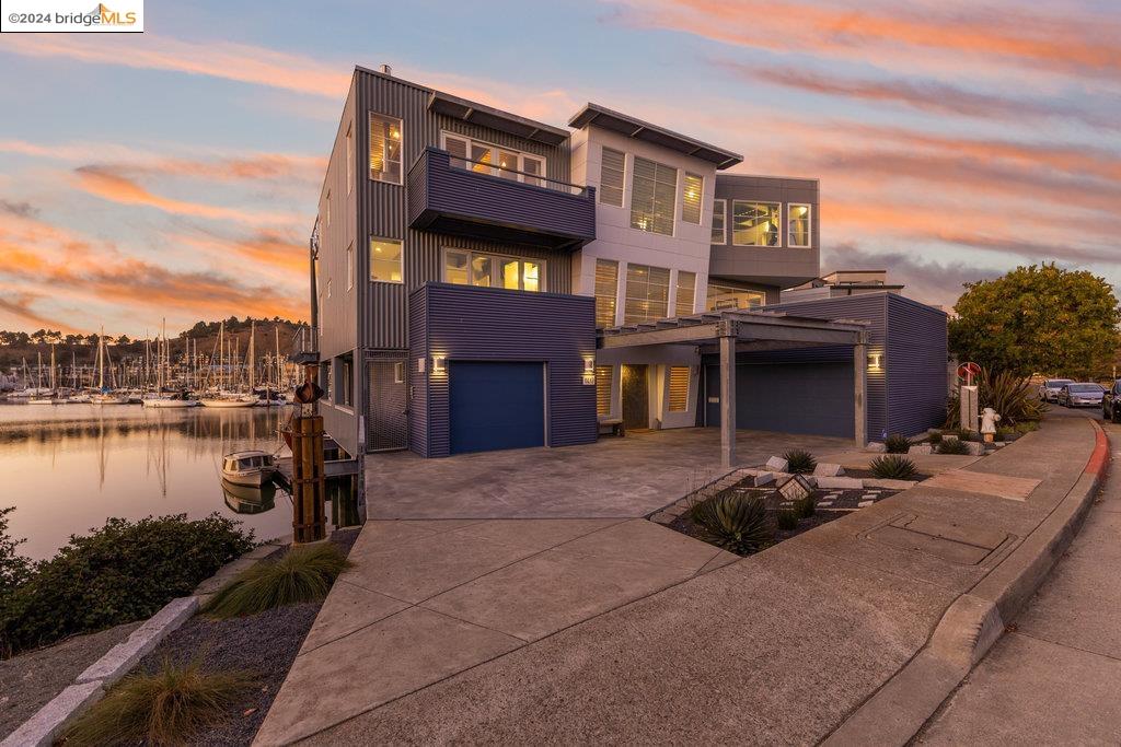 1417 Sandpiper Spit