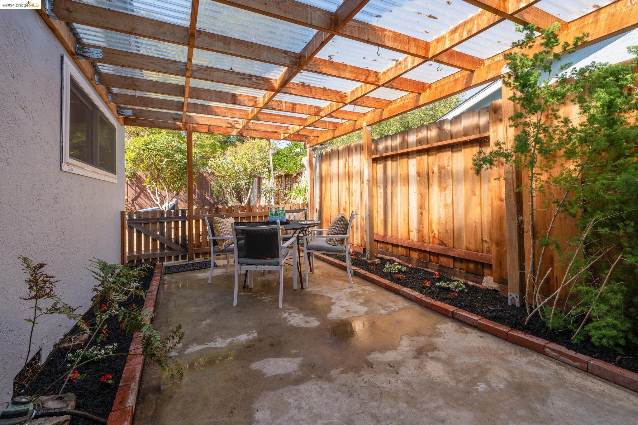 37 Parkridge Pl