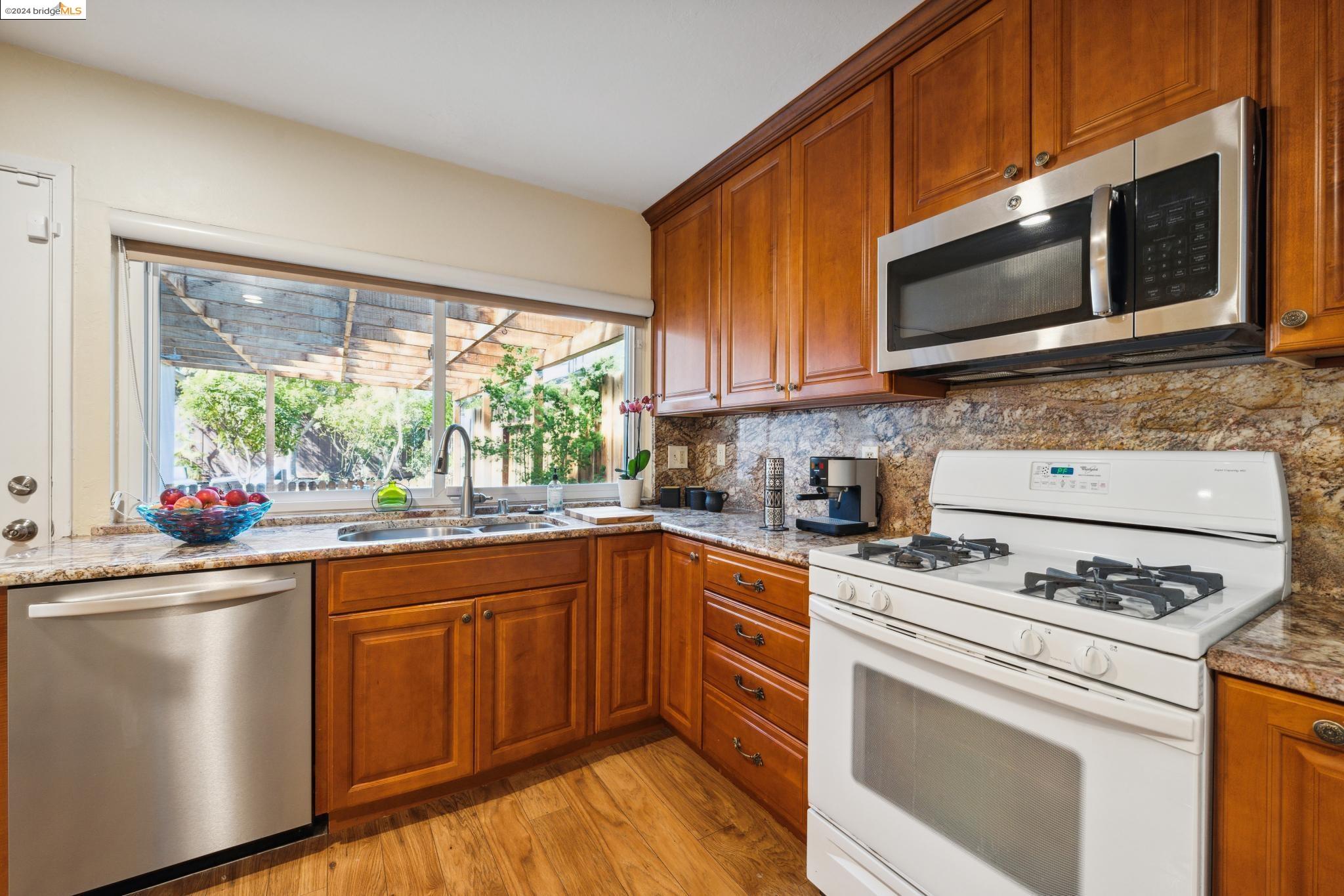 37 Parkridge Pl