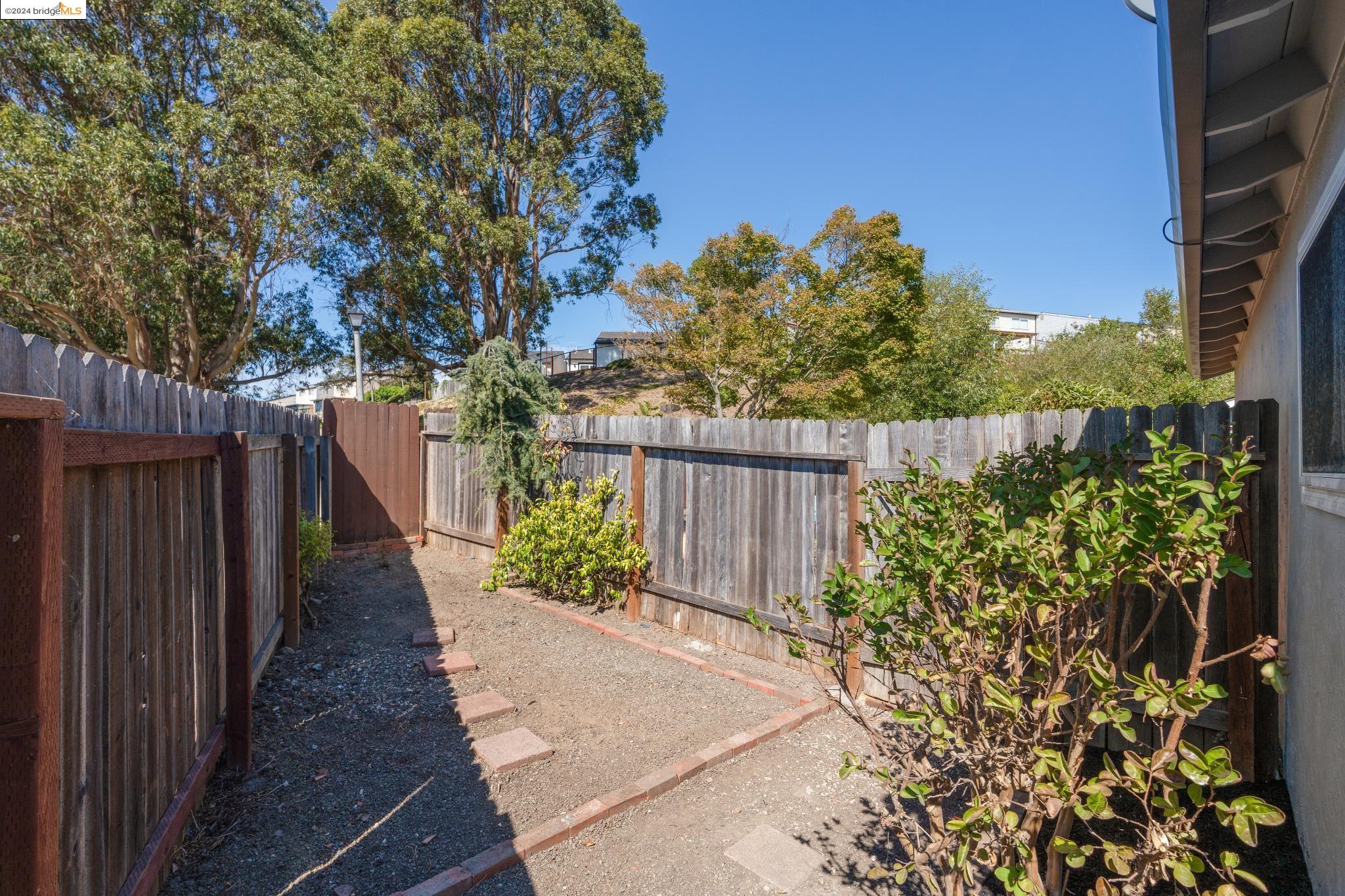 37 Parkridge Pl