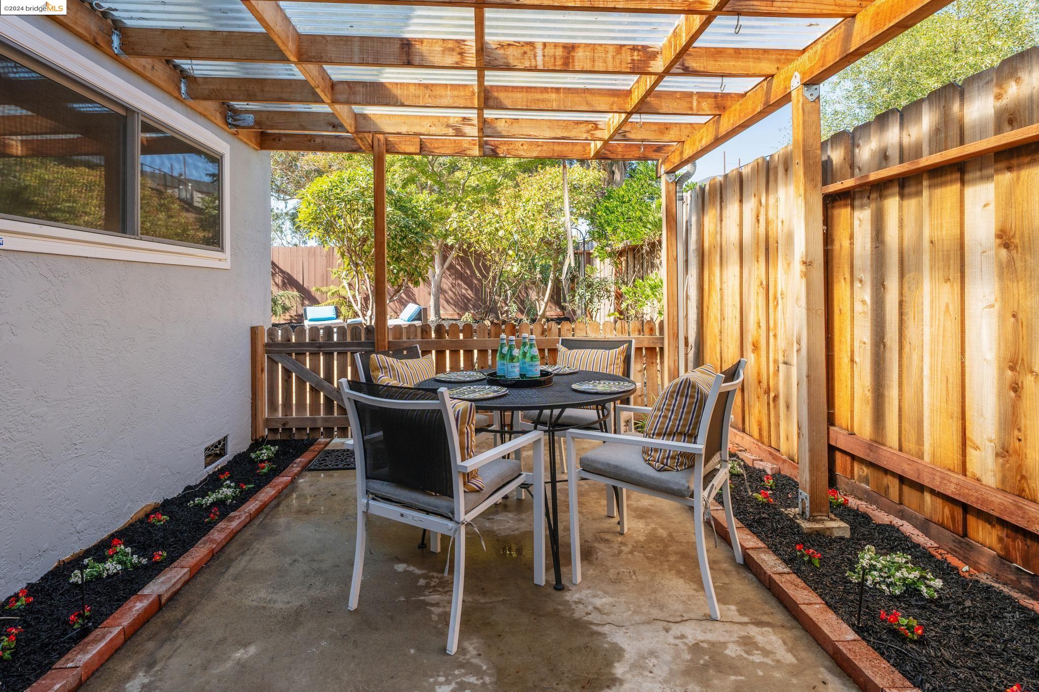 37 Parkridge Pl