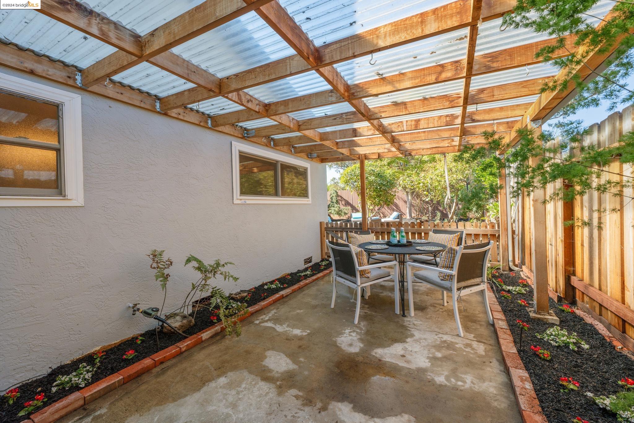 37 Parkridge Pl