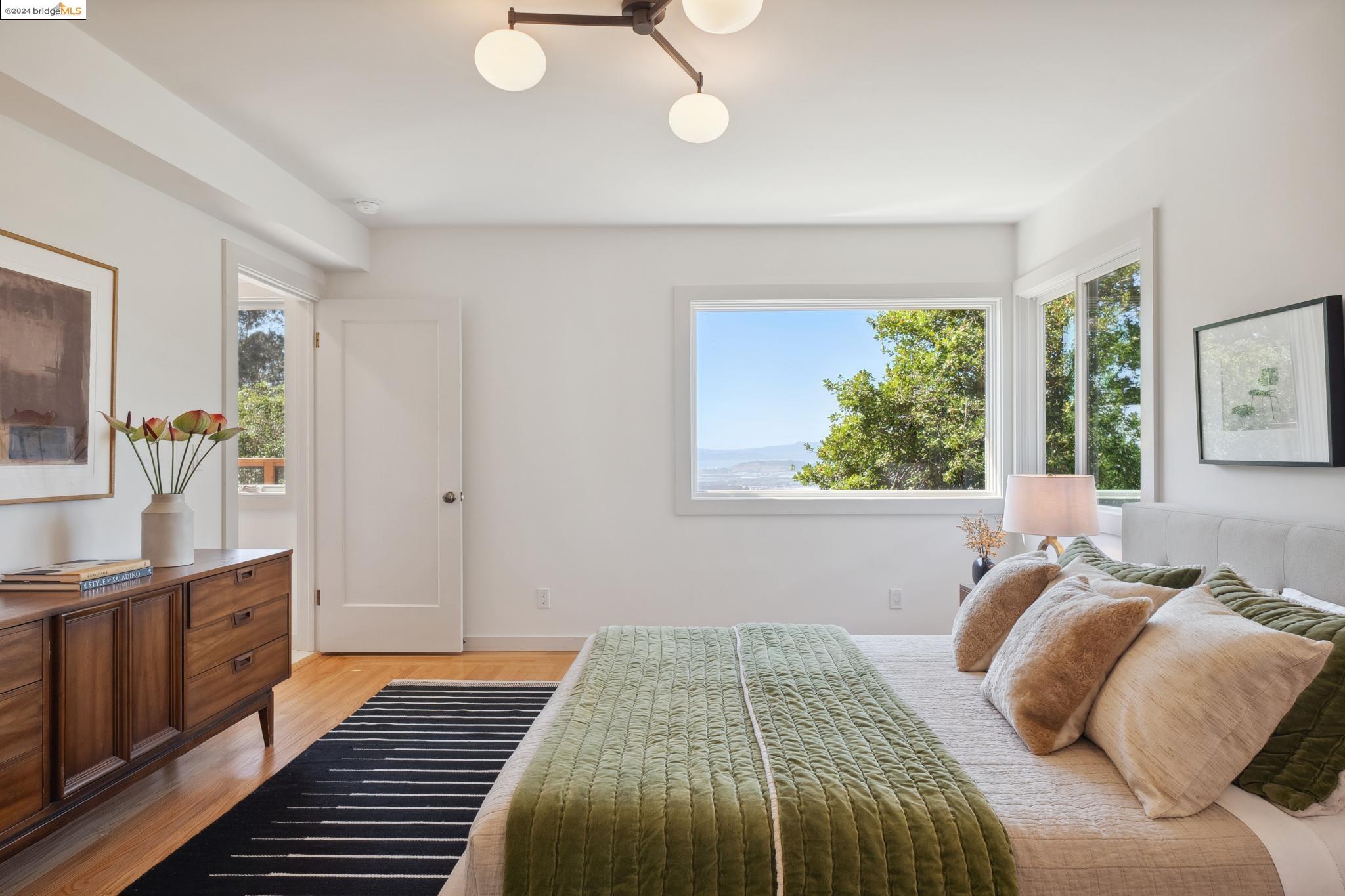 1305 Contra Costa Dr