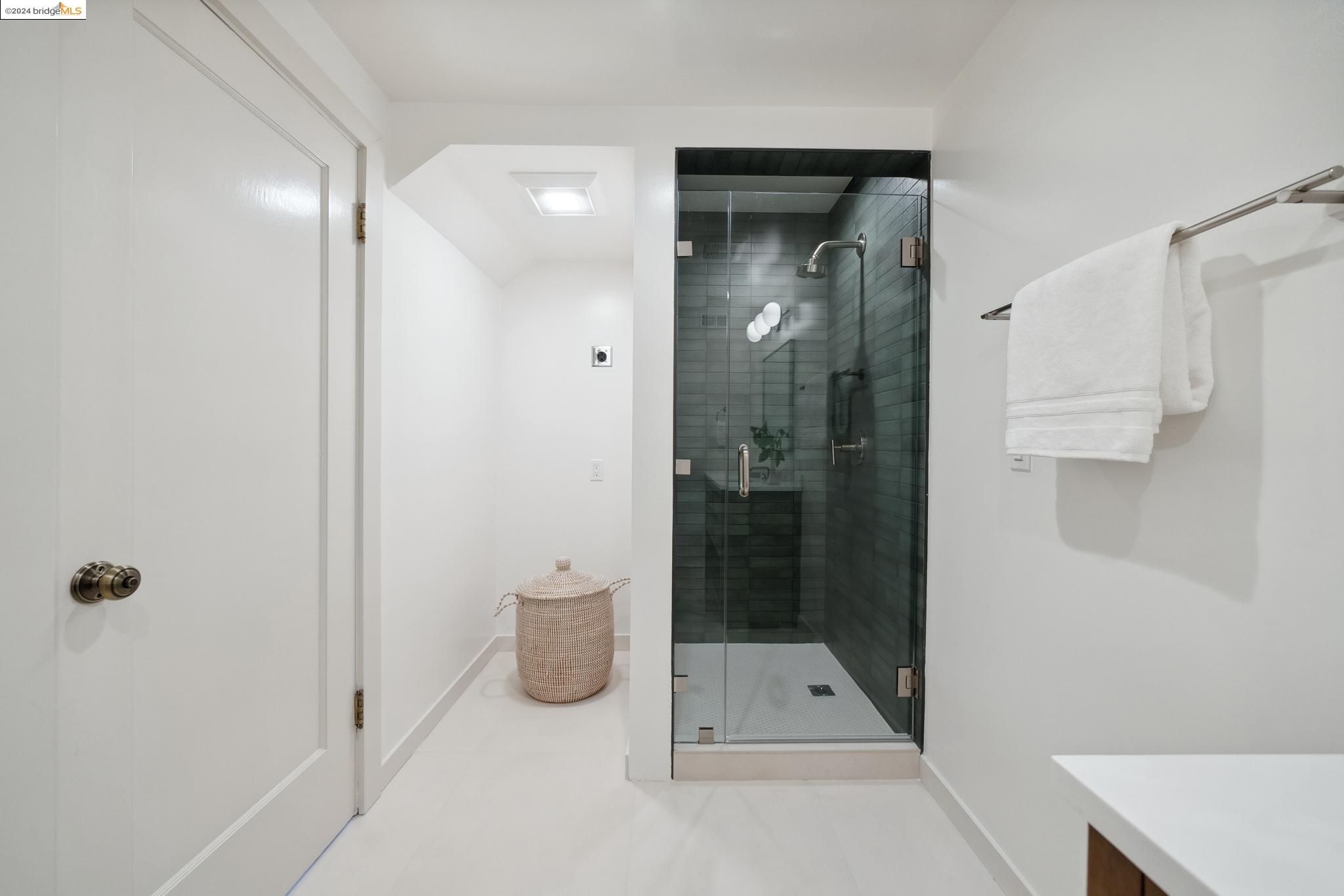 1305 Contra Costa Dr