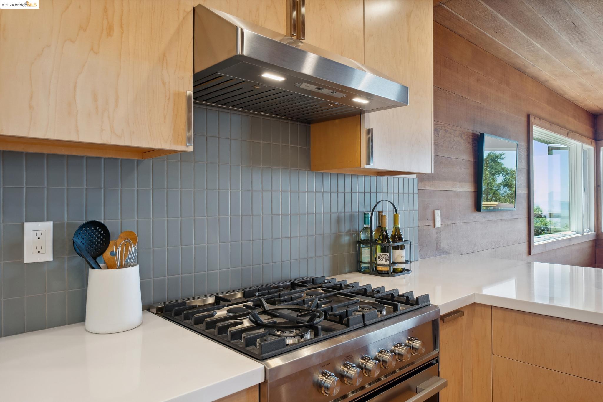 1305 Contra Costa Dr