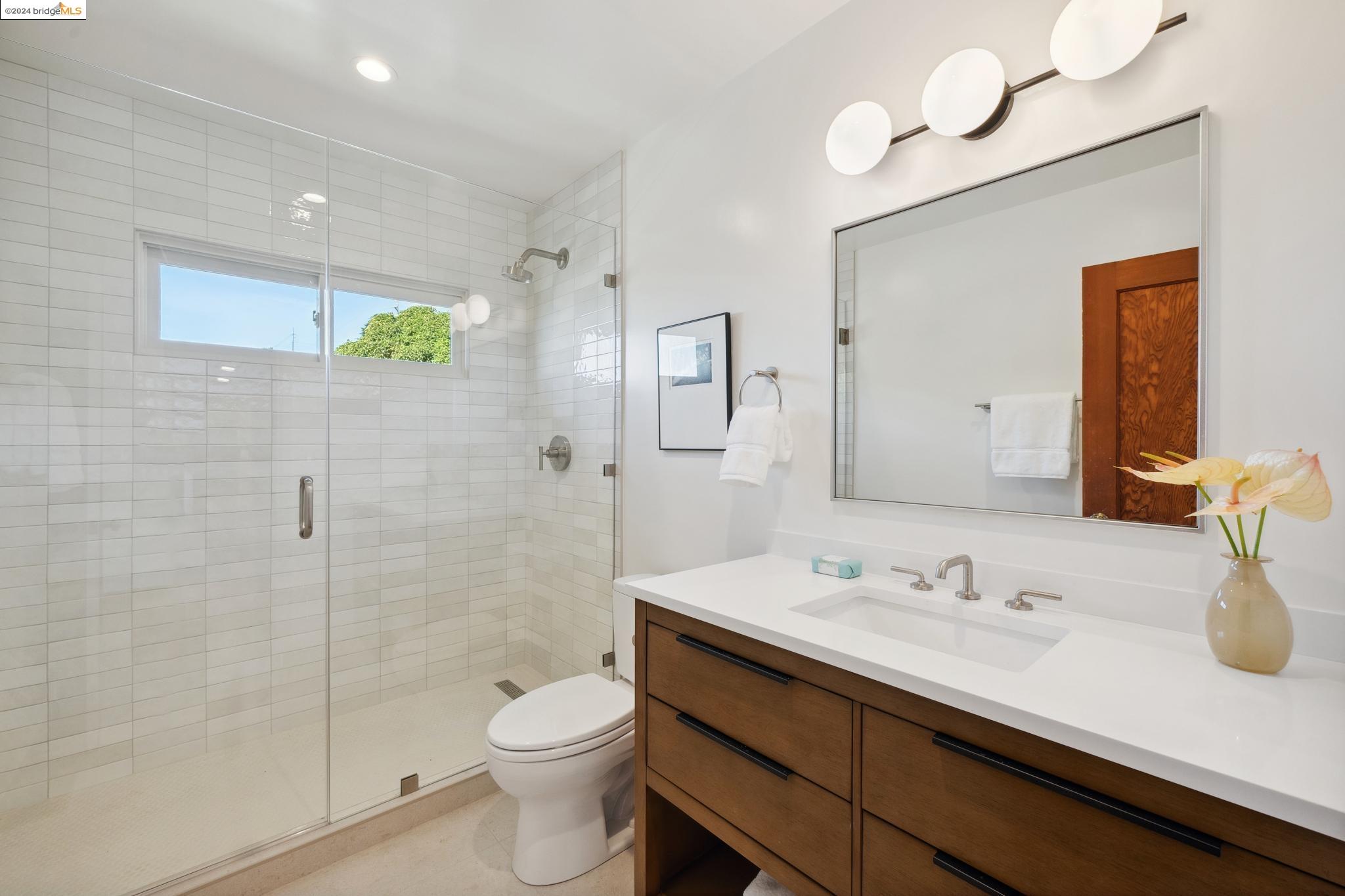 1305 Contra Costa Dr