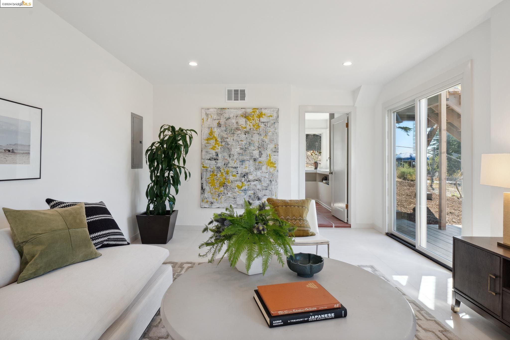 1305 Contra Costa Dr