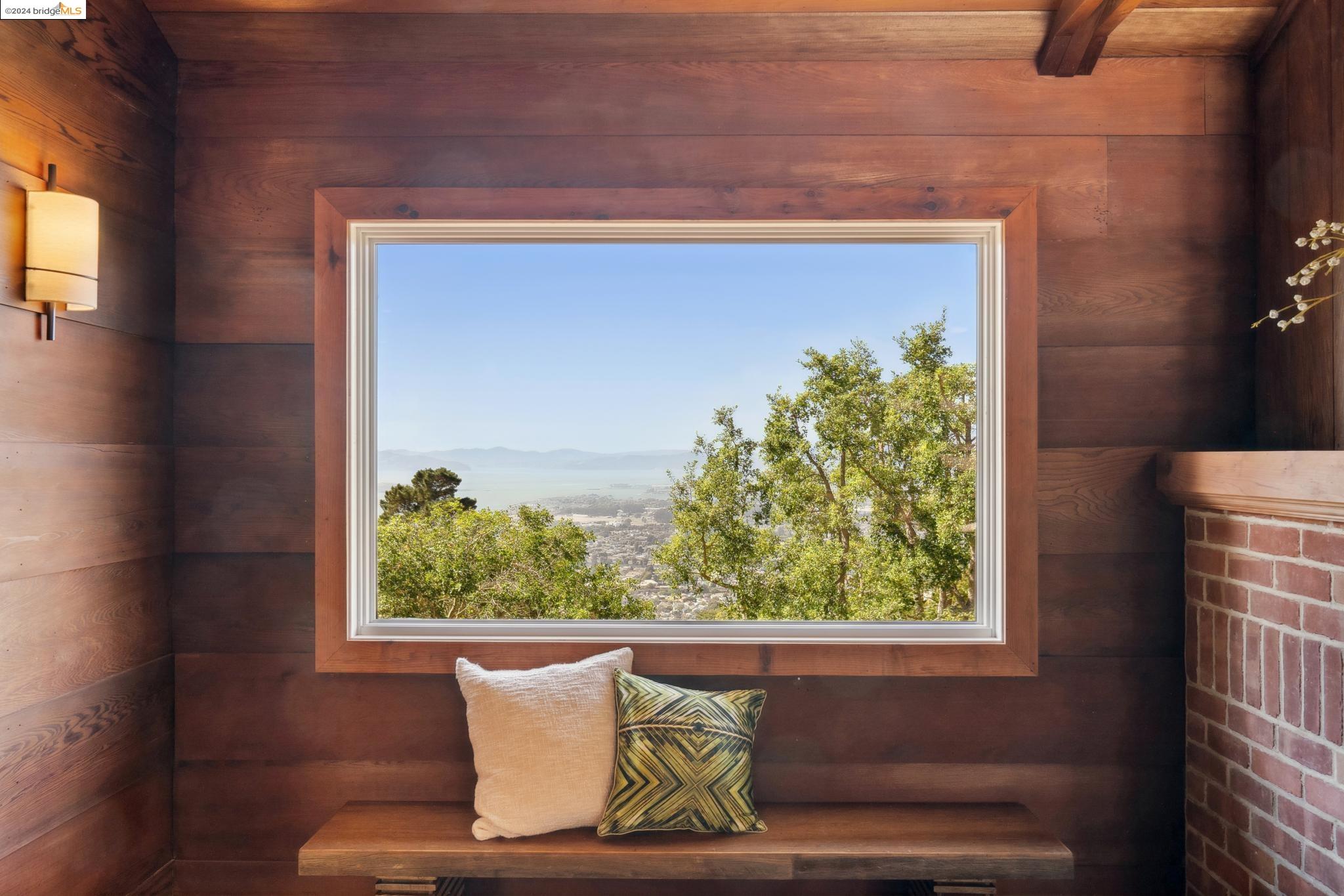 1305 Contra Costa Dr