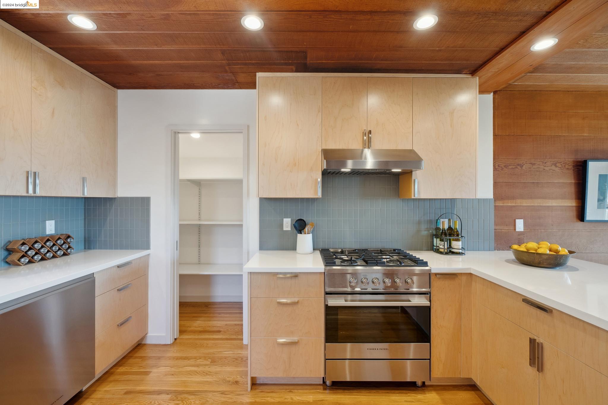 1305 Contra Costa Dr