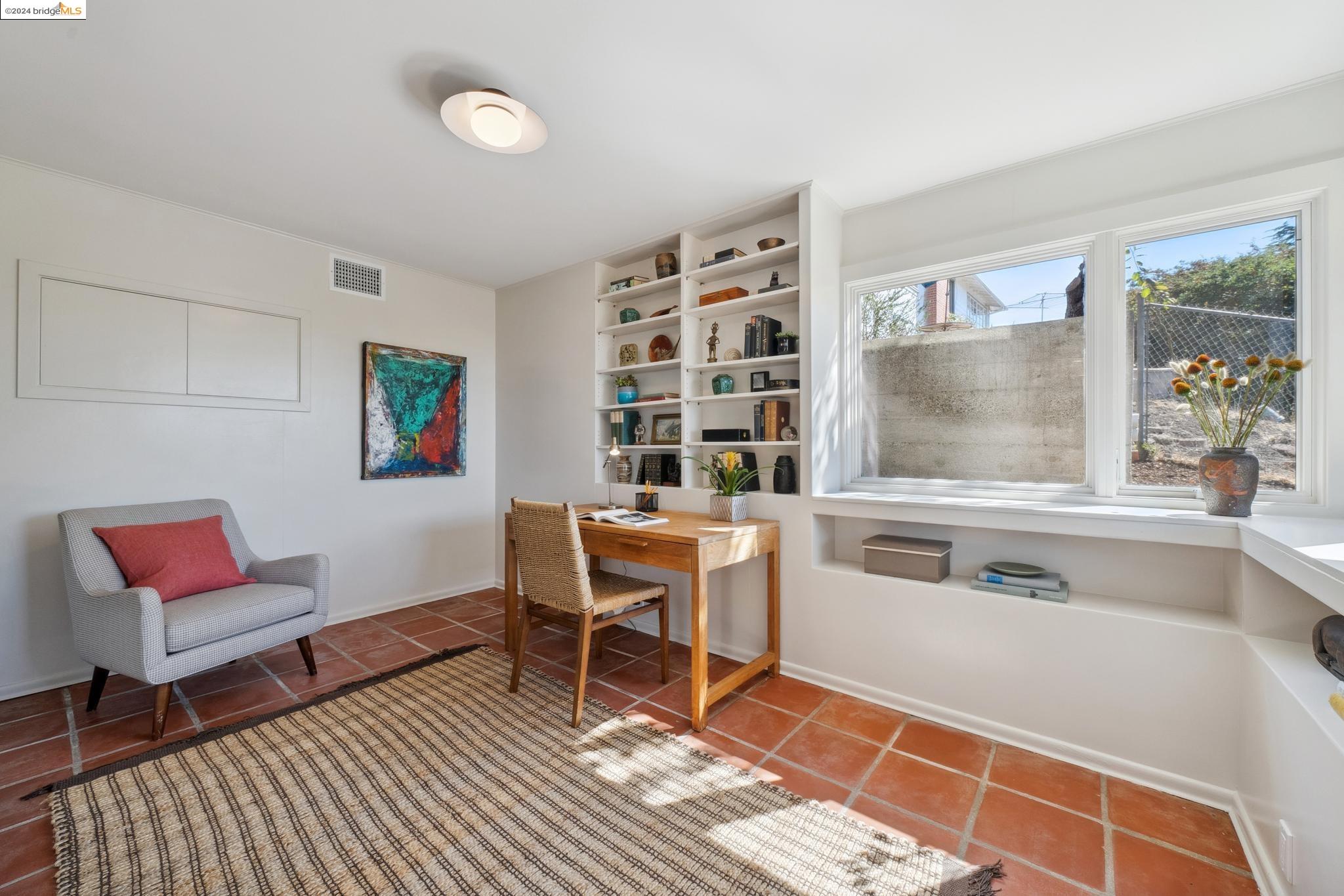 1305 Contra Costa Dr