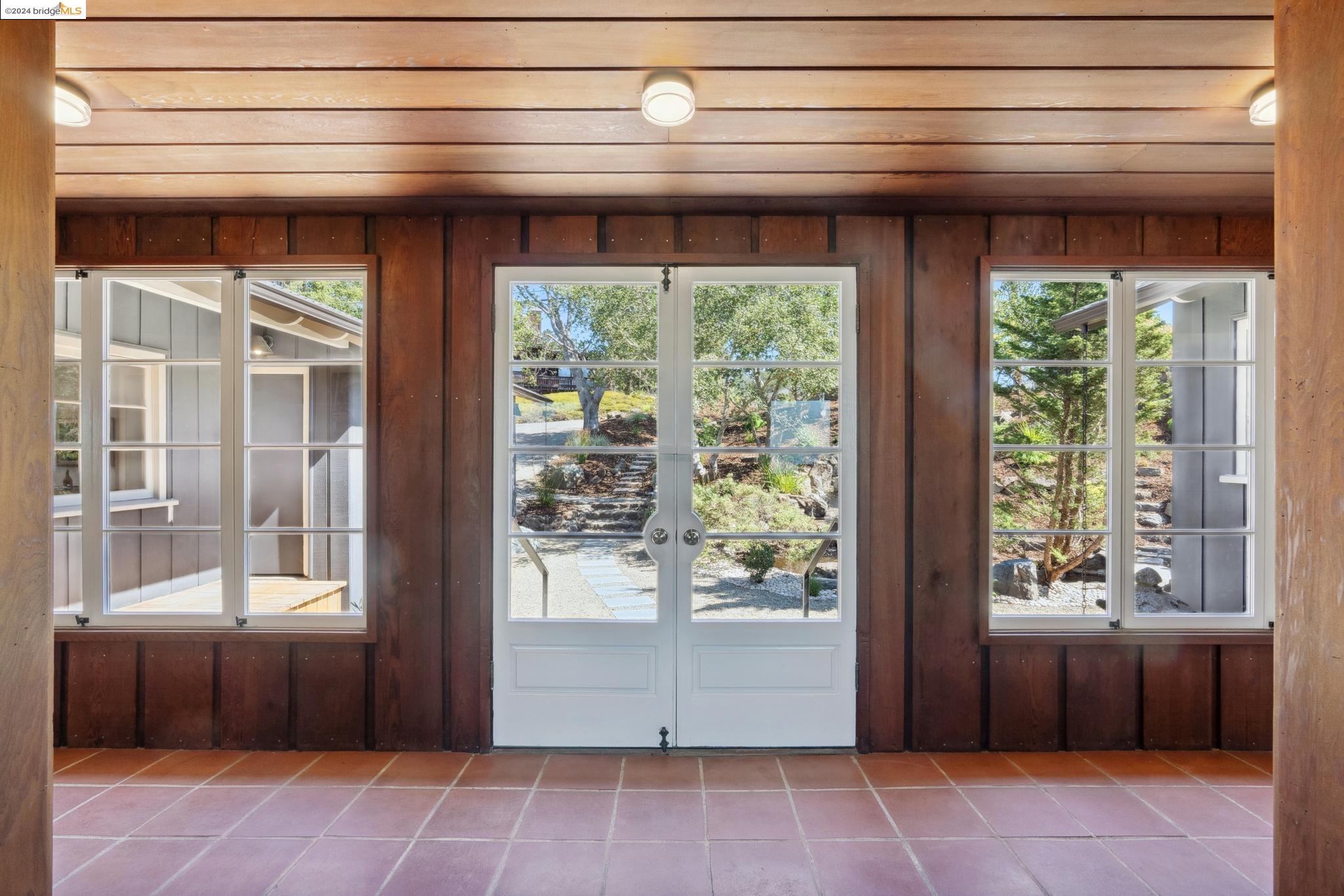 1305 Contra Costa Dr