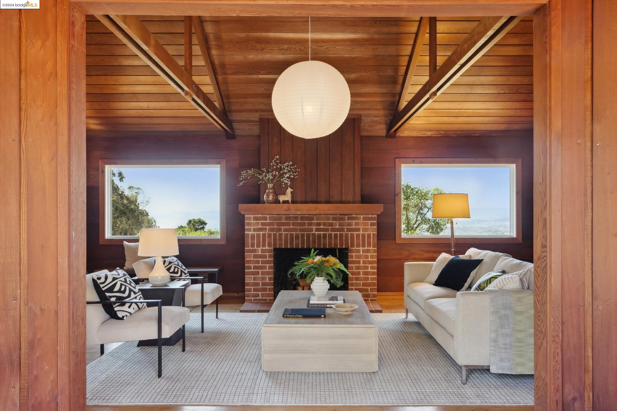 1305 Contra Costa Dr