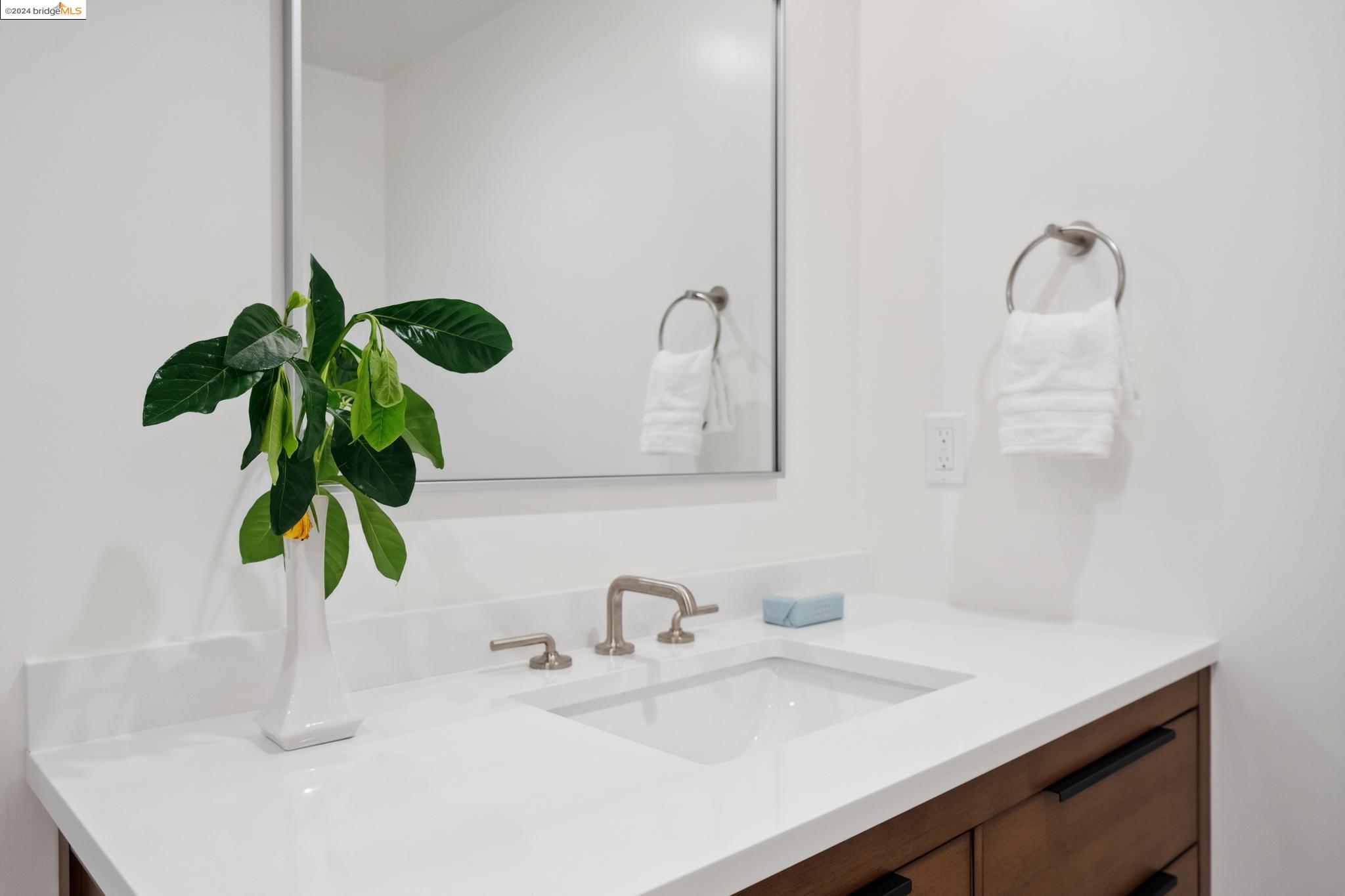 1305 Contra Costa Dr