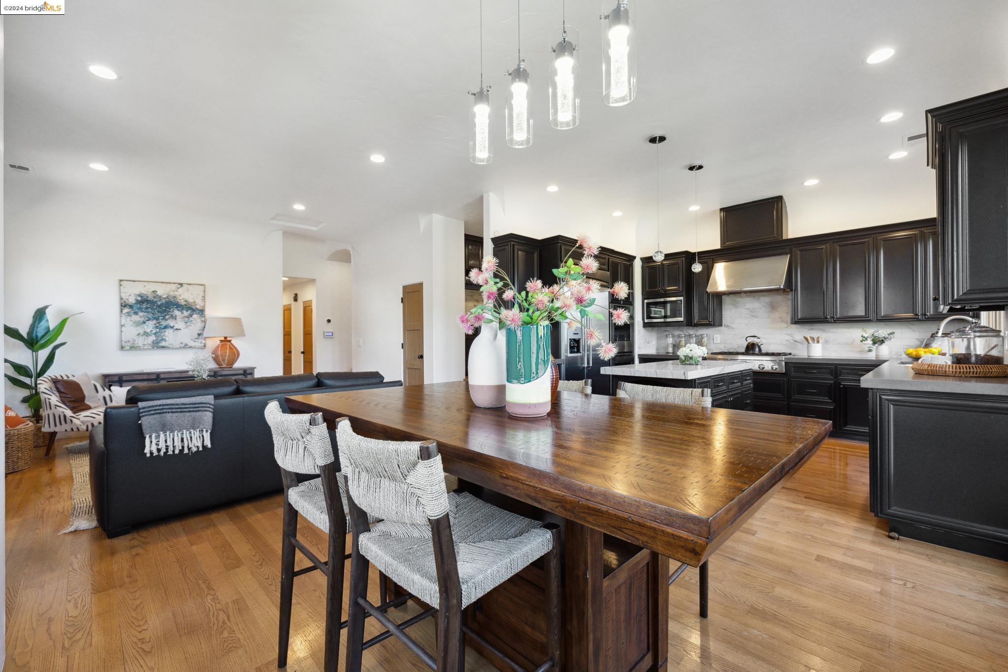 1033 Amito Dr