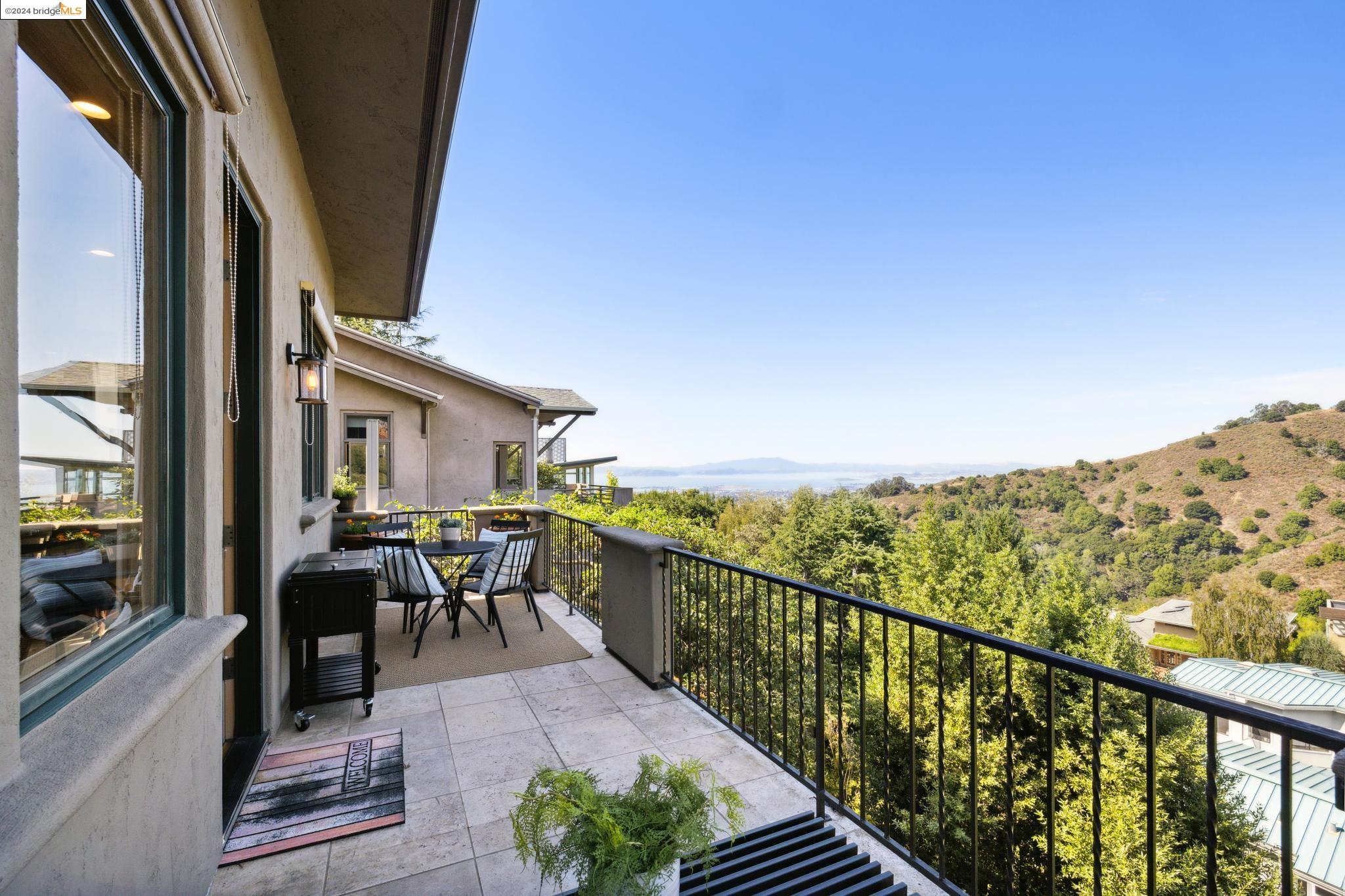 1033 Amito Dr