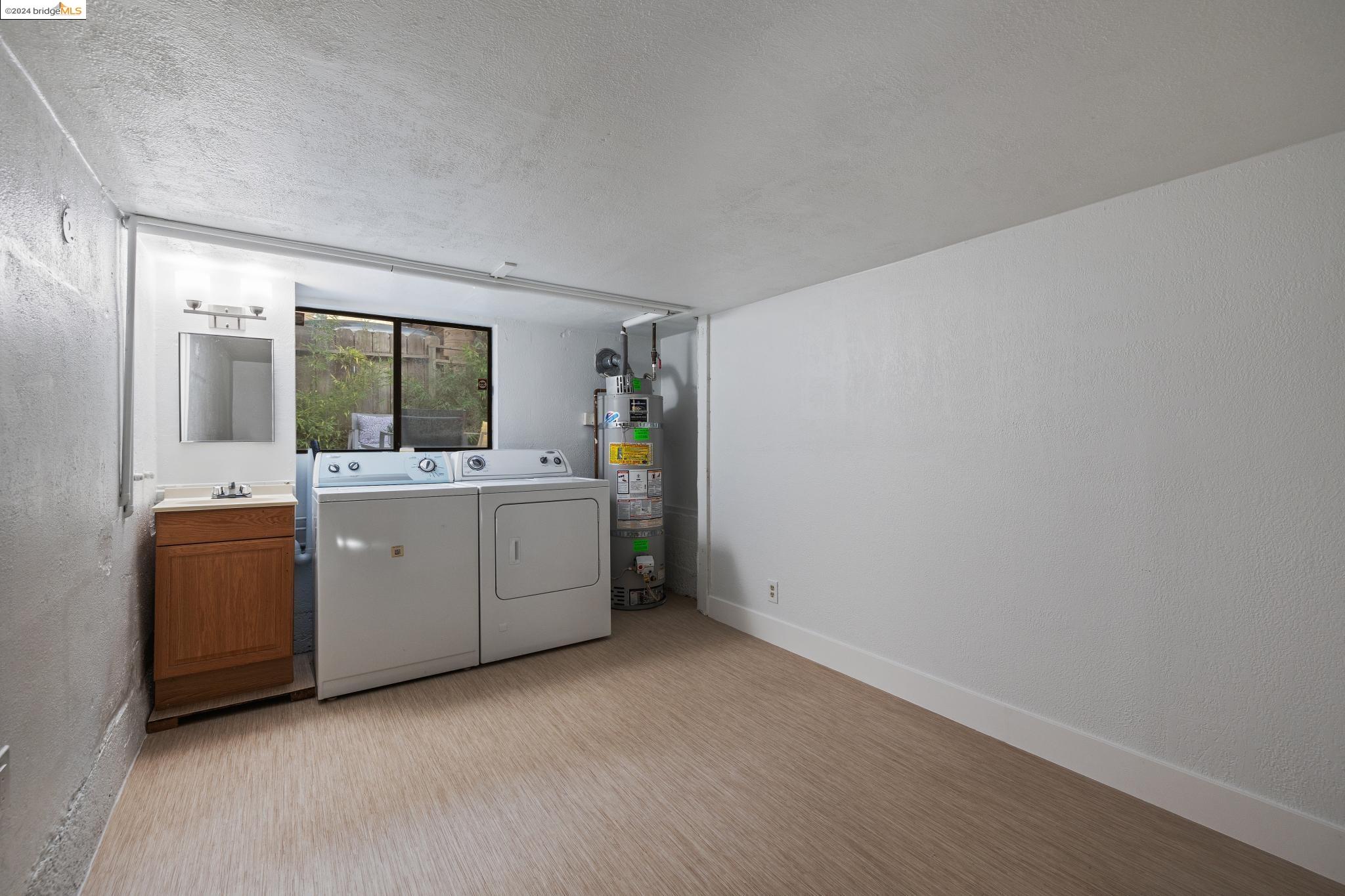 831 Ensenada Ave