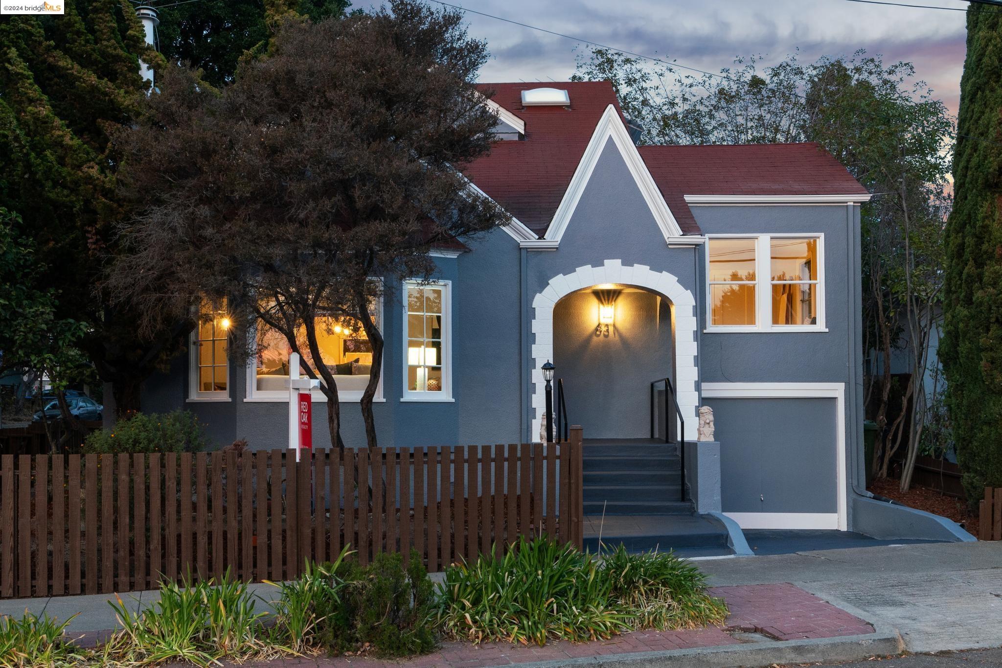 831 Ensenada Ave