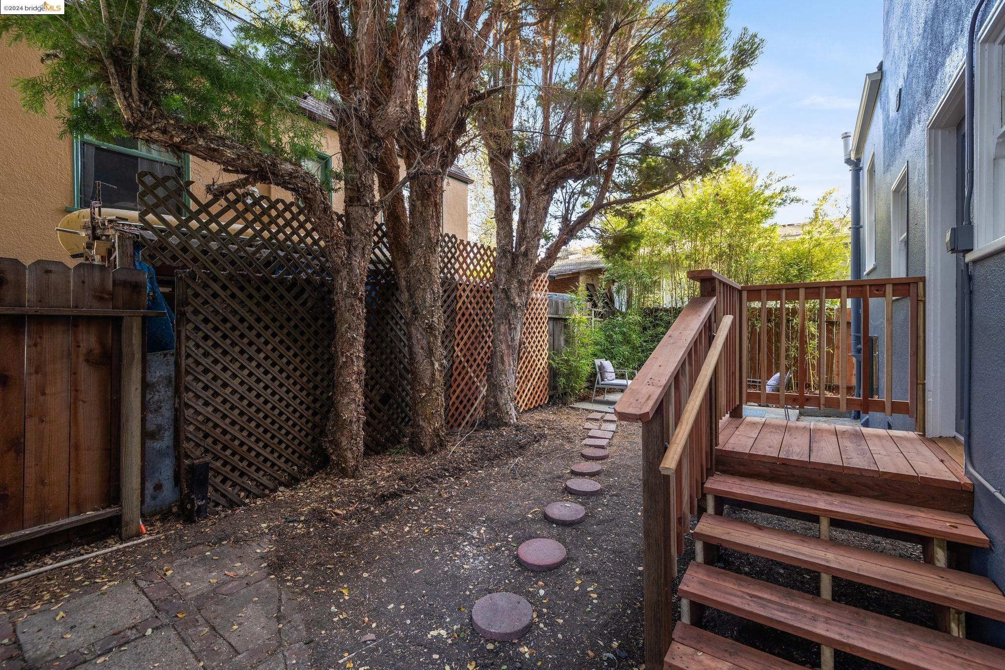 831 Ensenada Ave