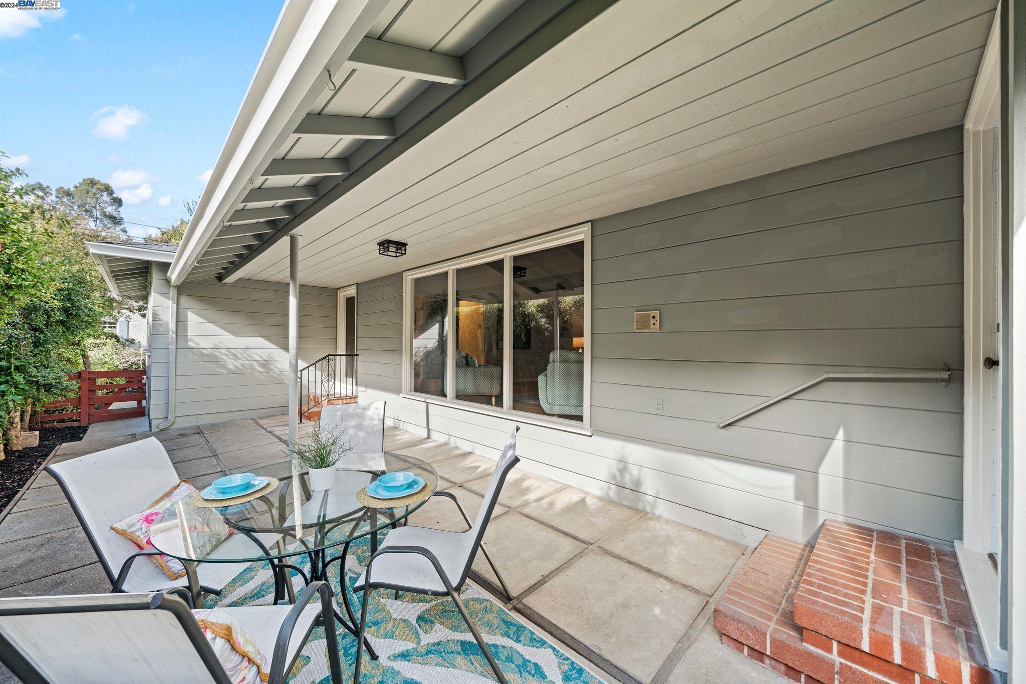 1013 San Rafael St