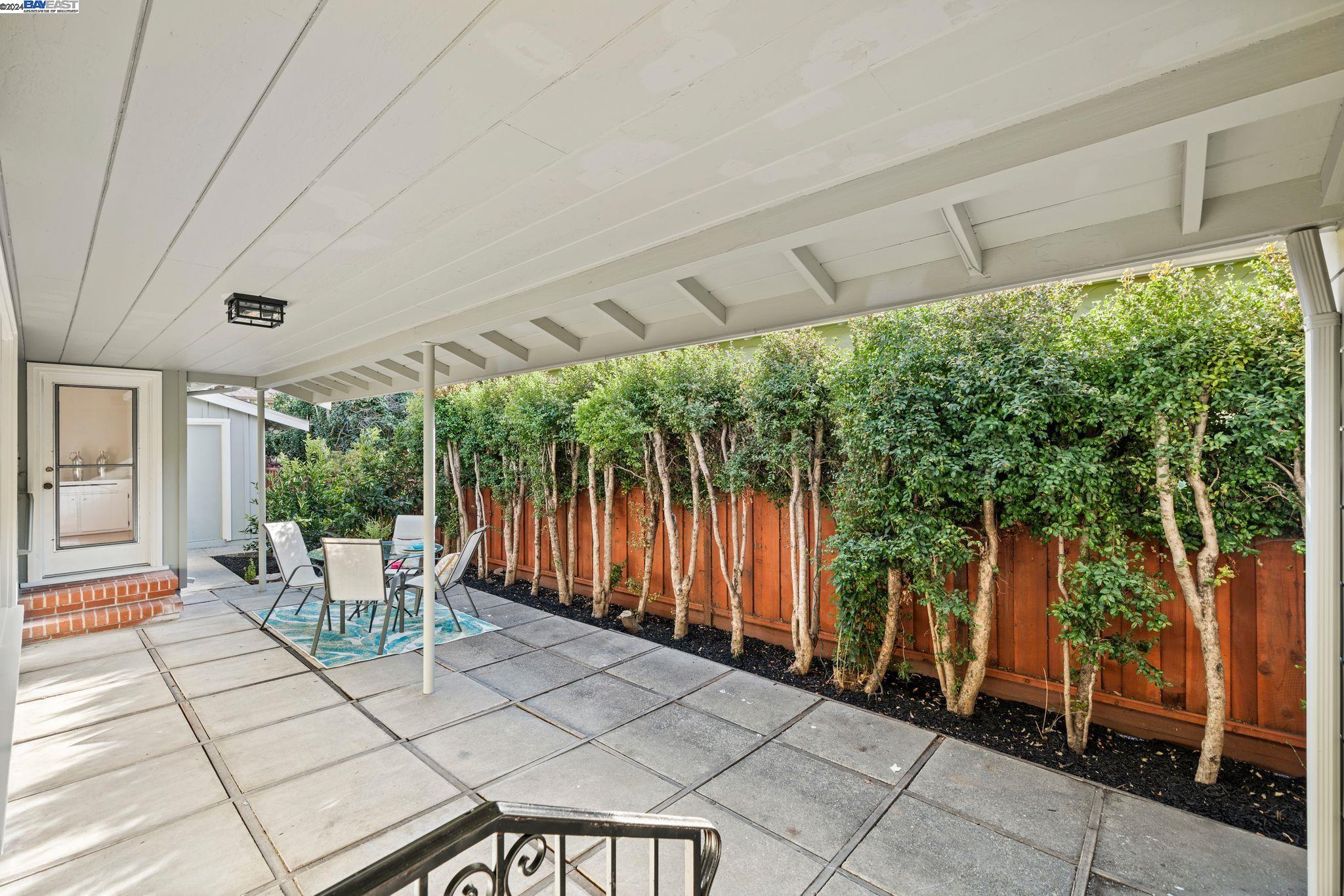 1013 San Rafael St