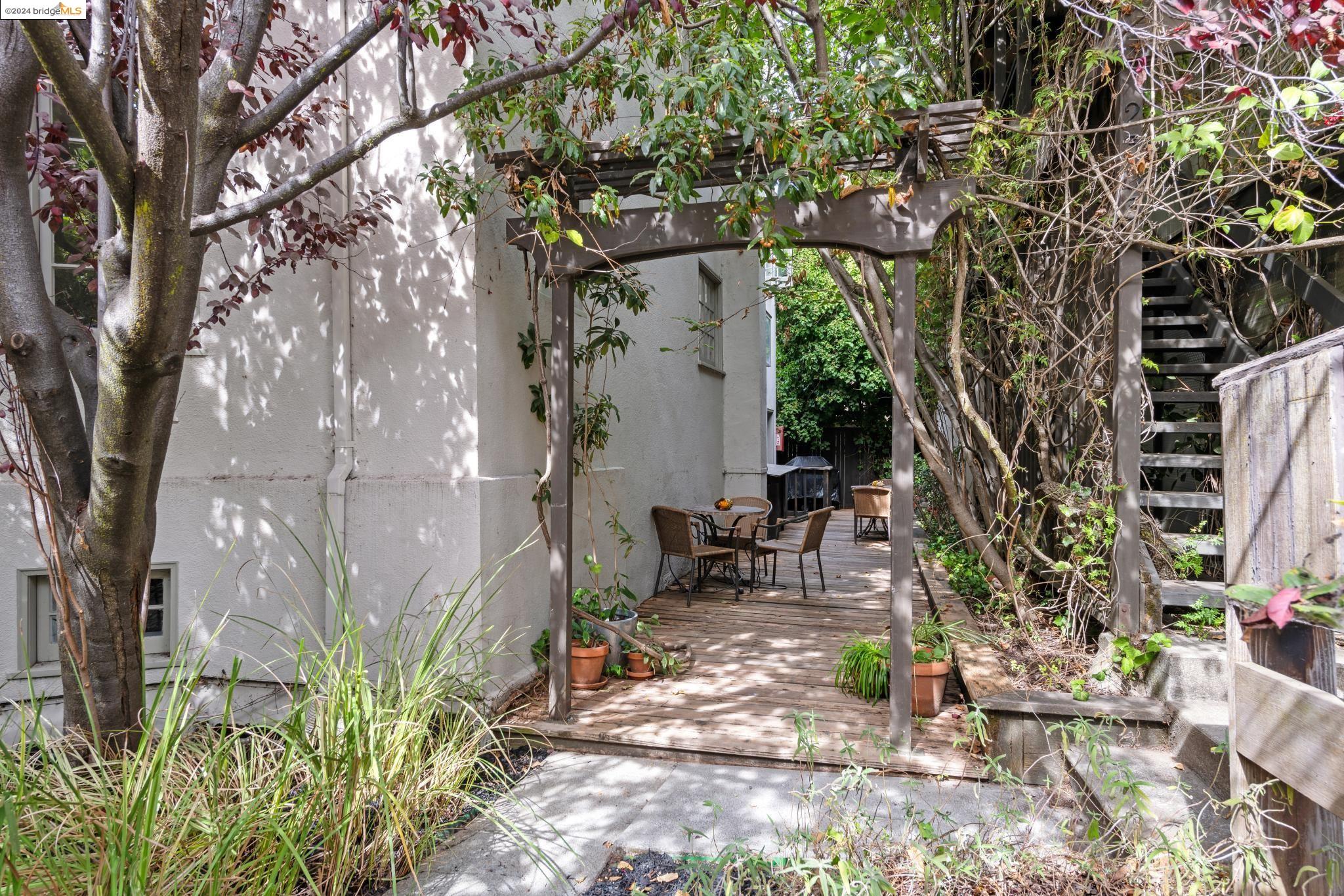 2301 Virginia St # 2