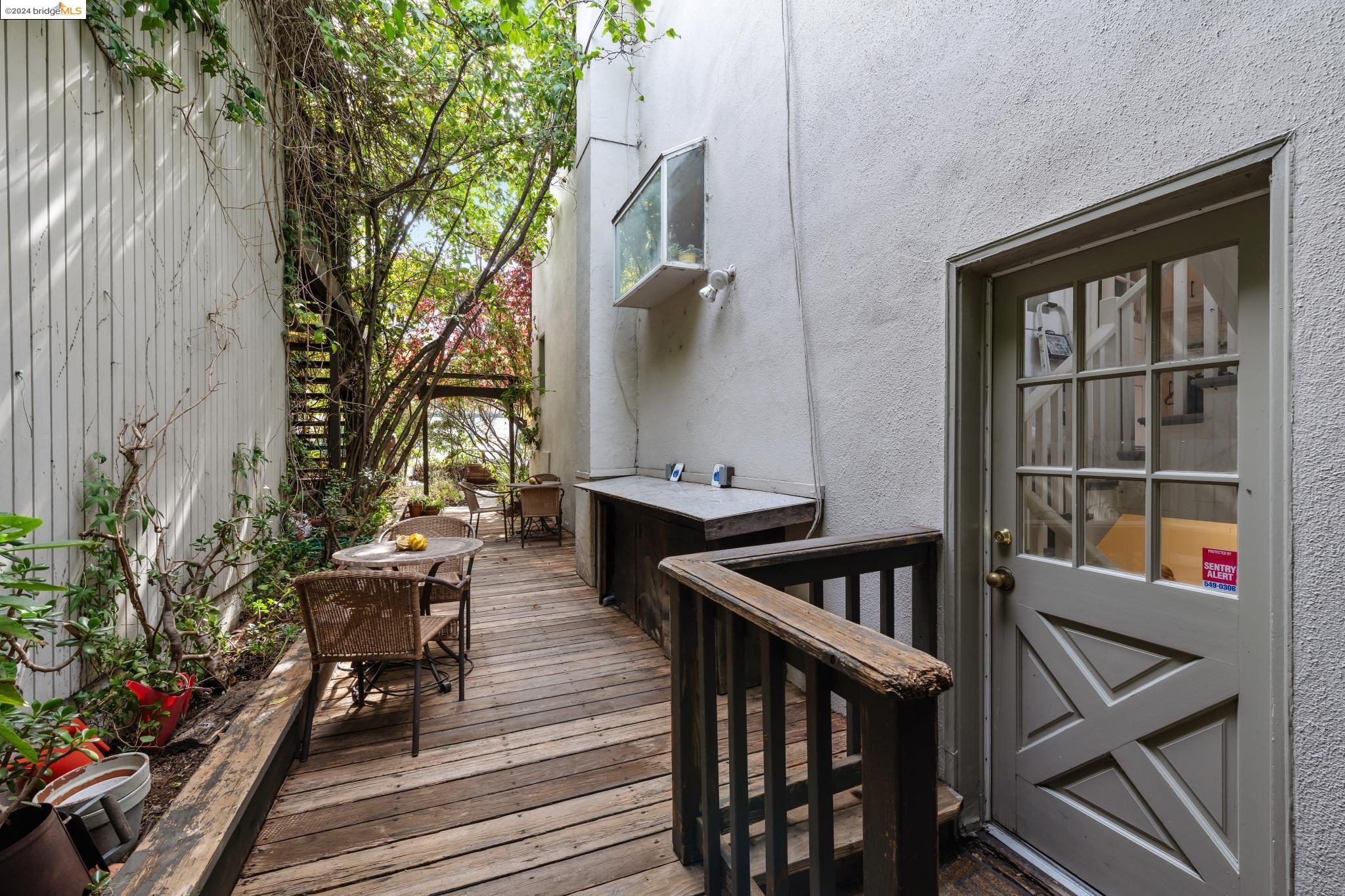 2301 Virginia St # 2