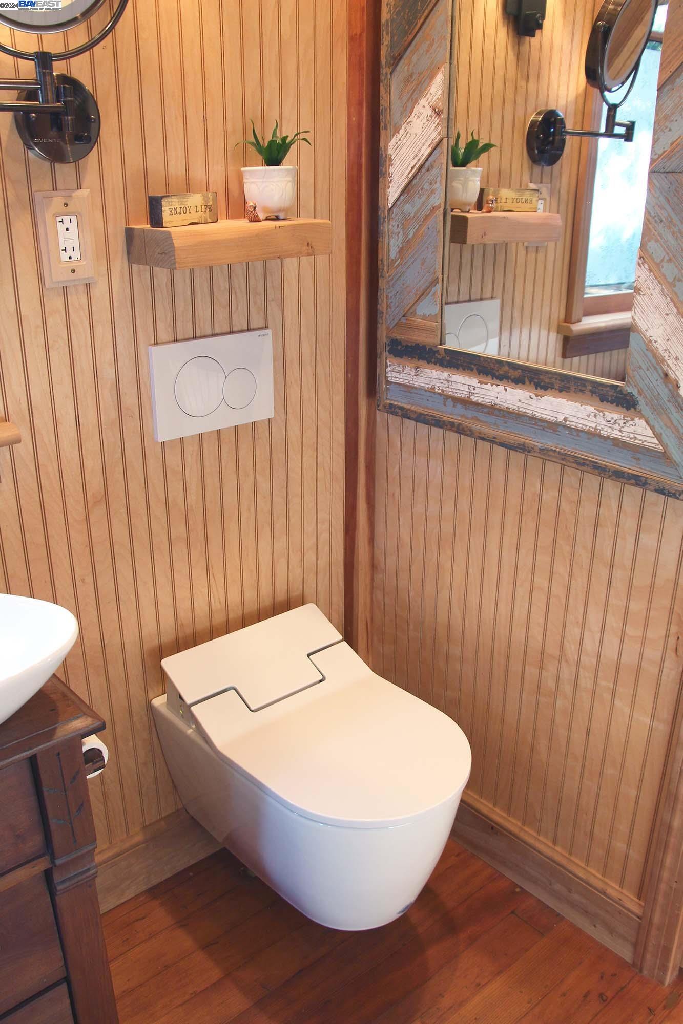 1652 Oak View Avenue