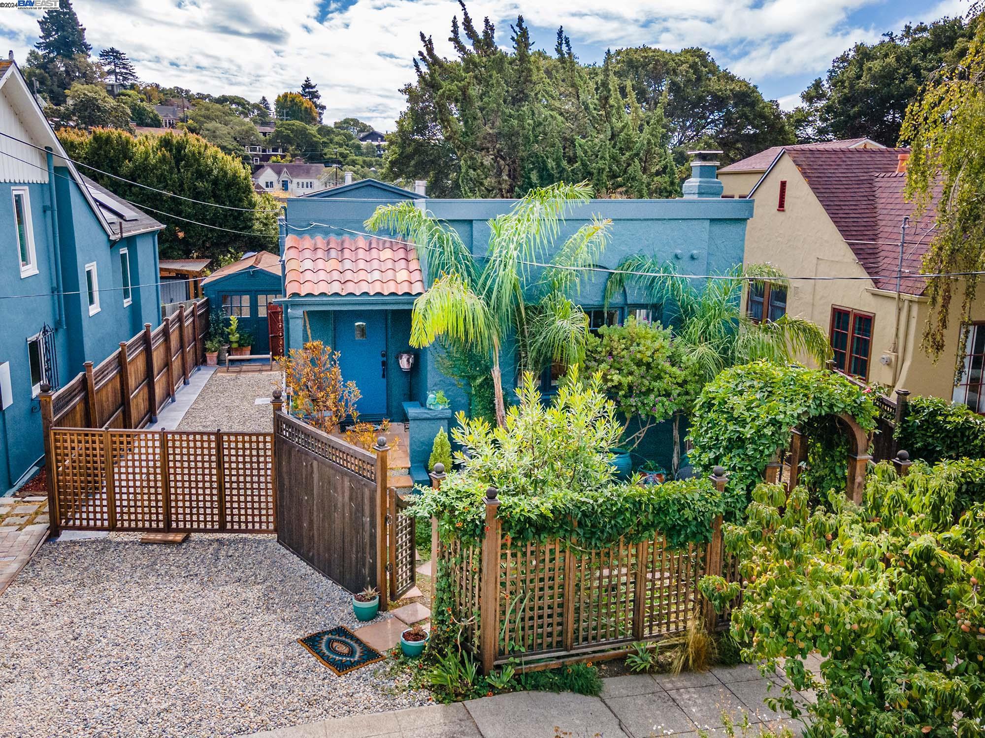 1652 Oak View Avenue