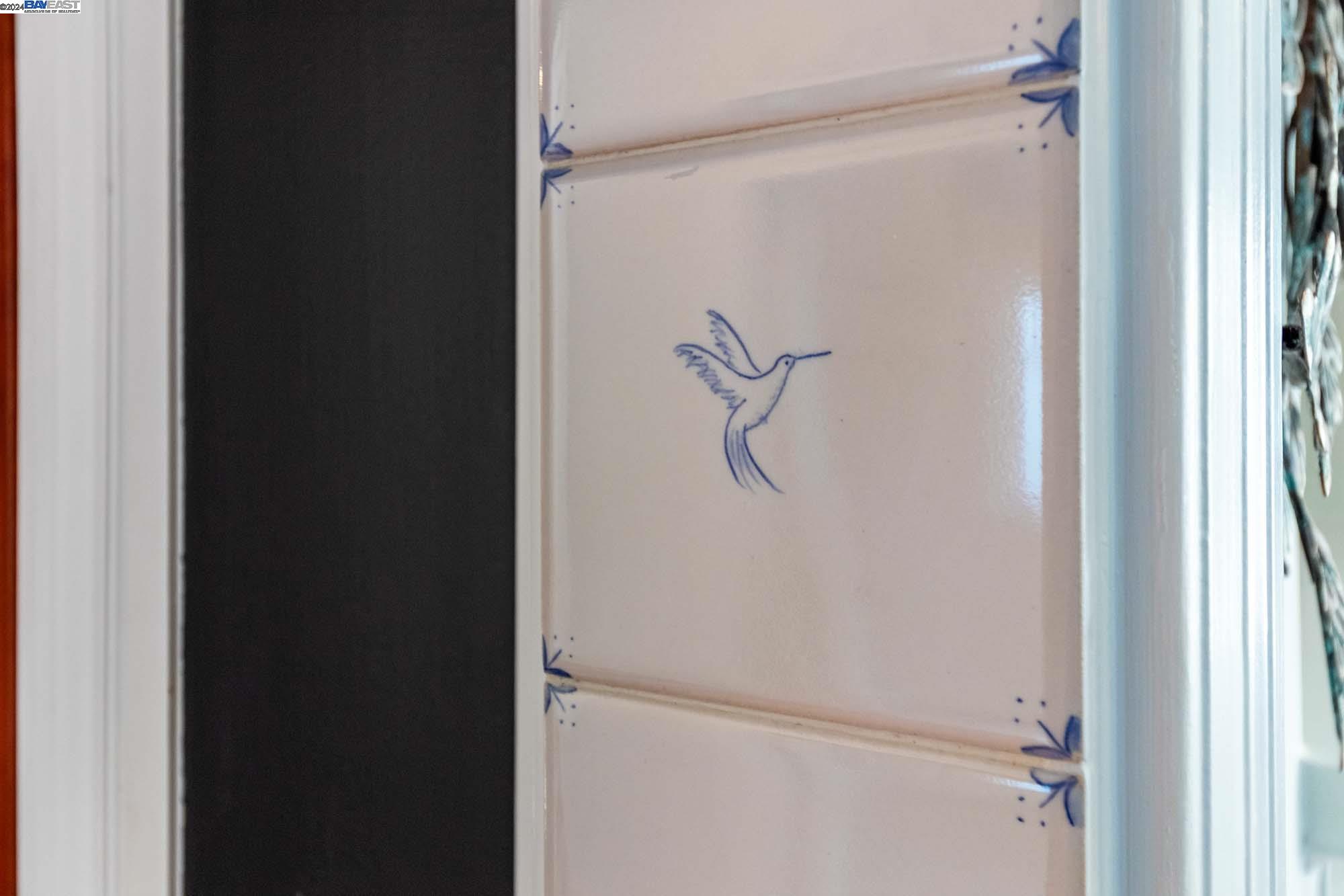 1652 Oak View Avenue