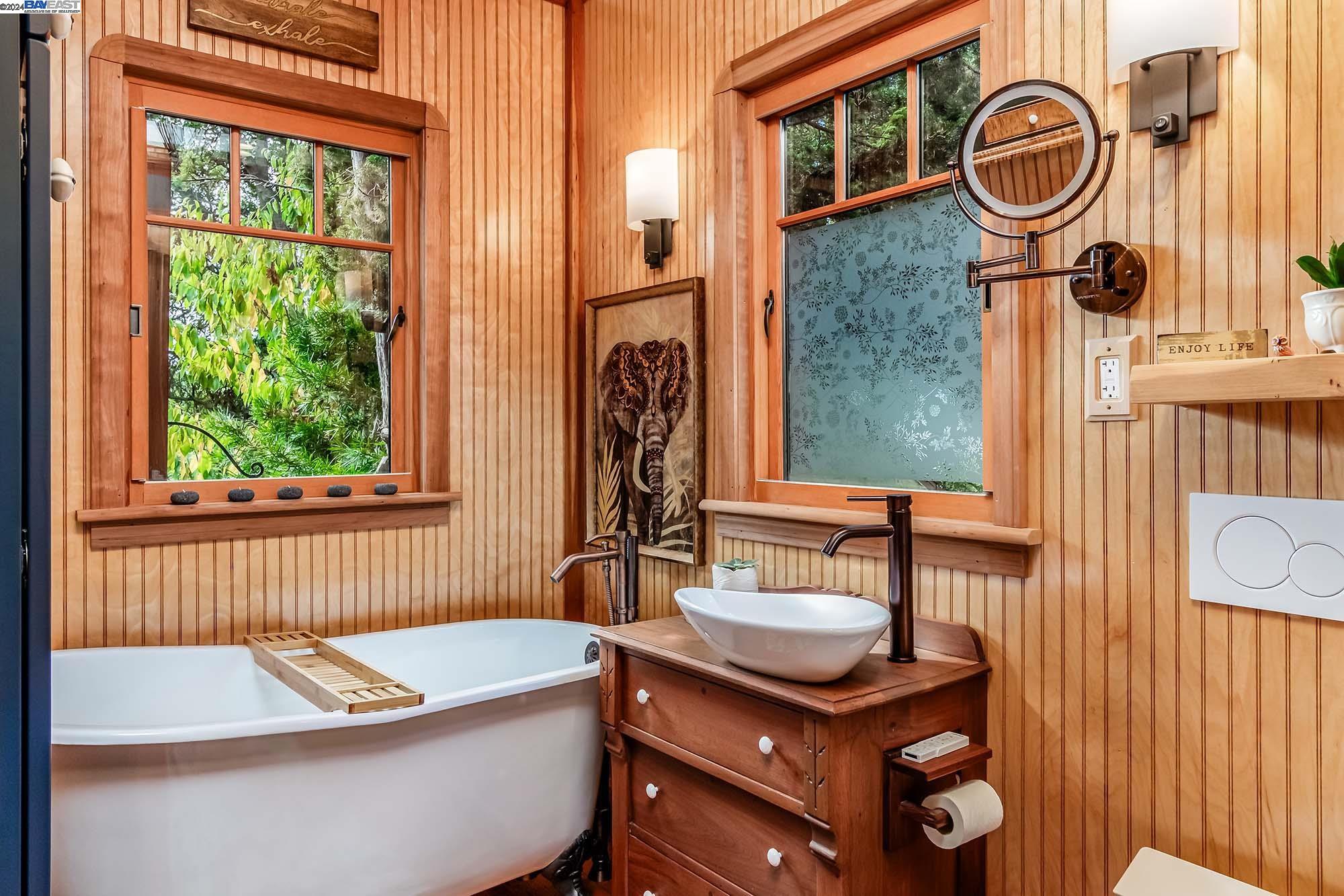 1652 Oak View Avenue