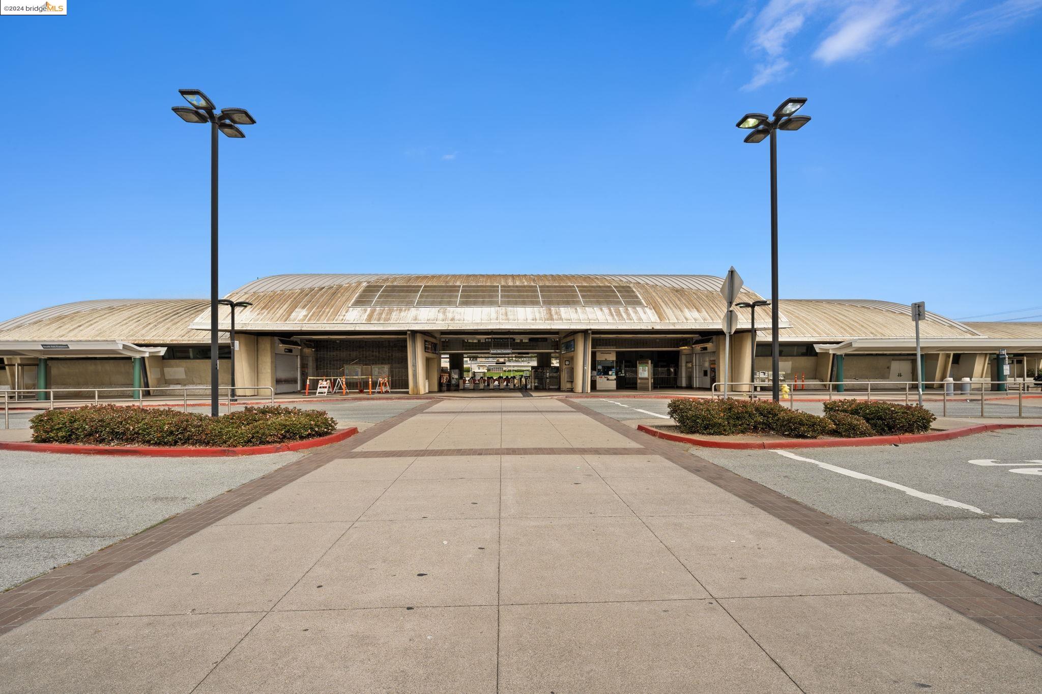 1488 El Camino Real # 302