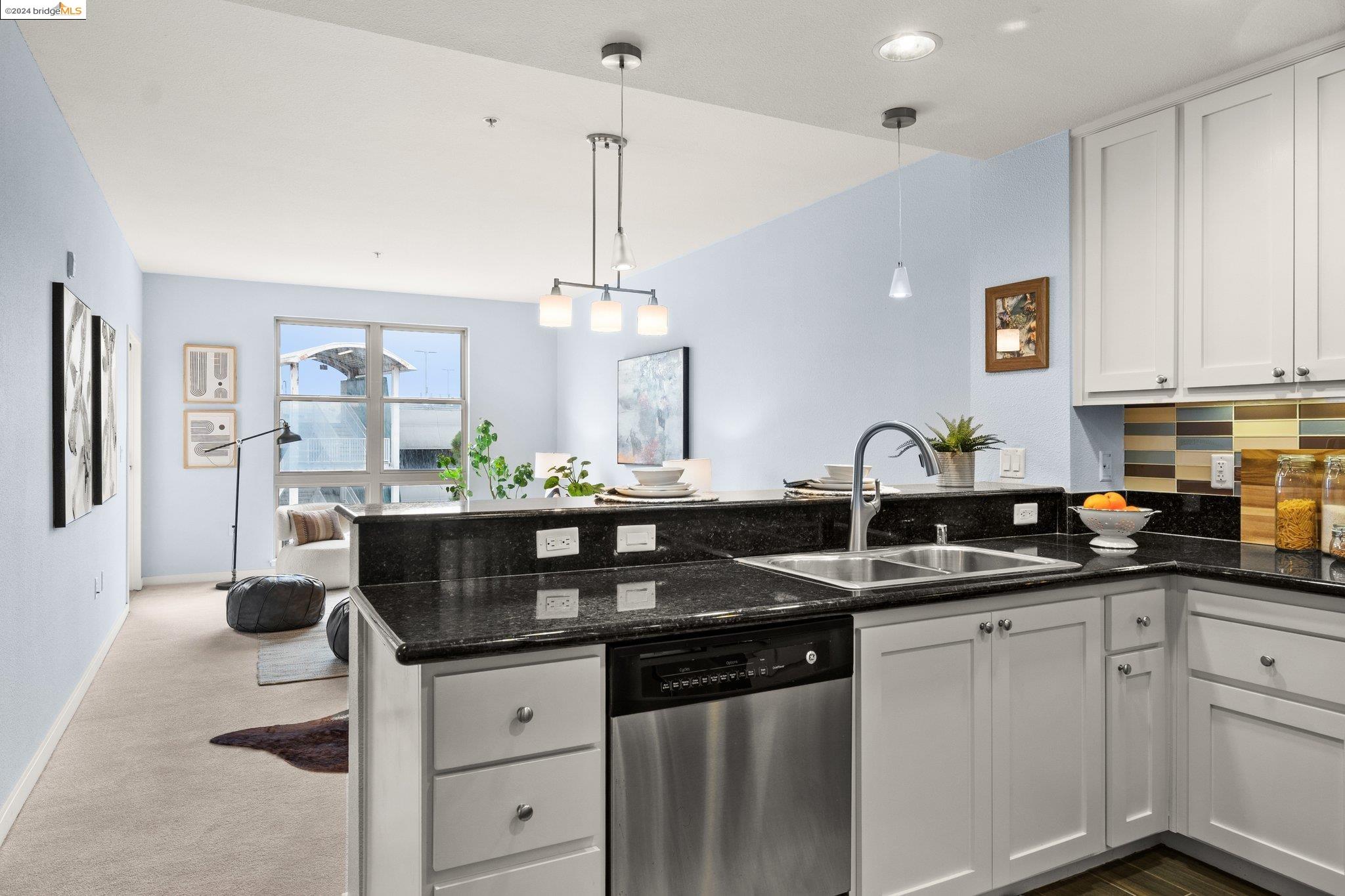 1488 El Camino Real # 302