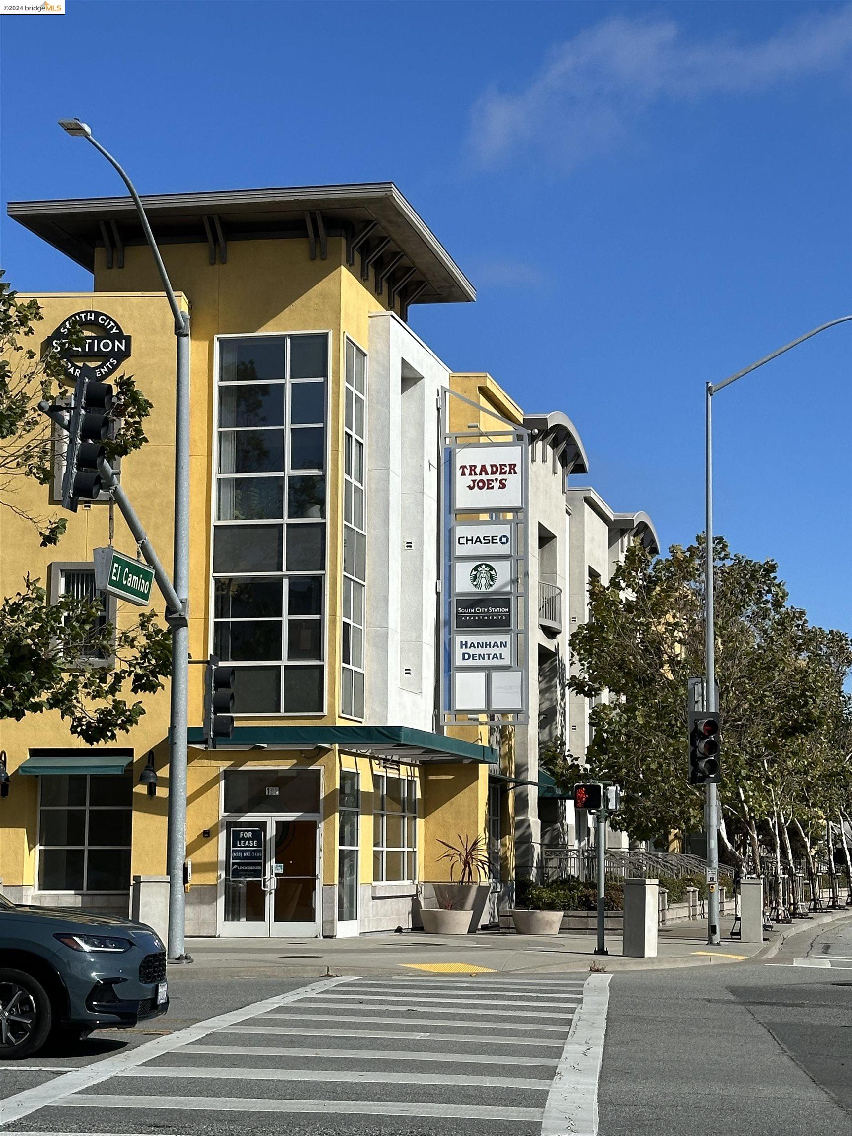 1488 El Camino Real # 302