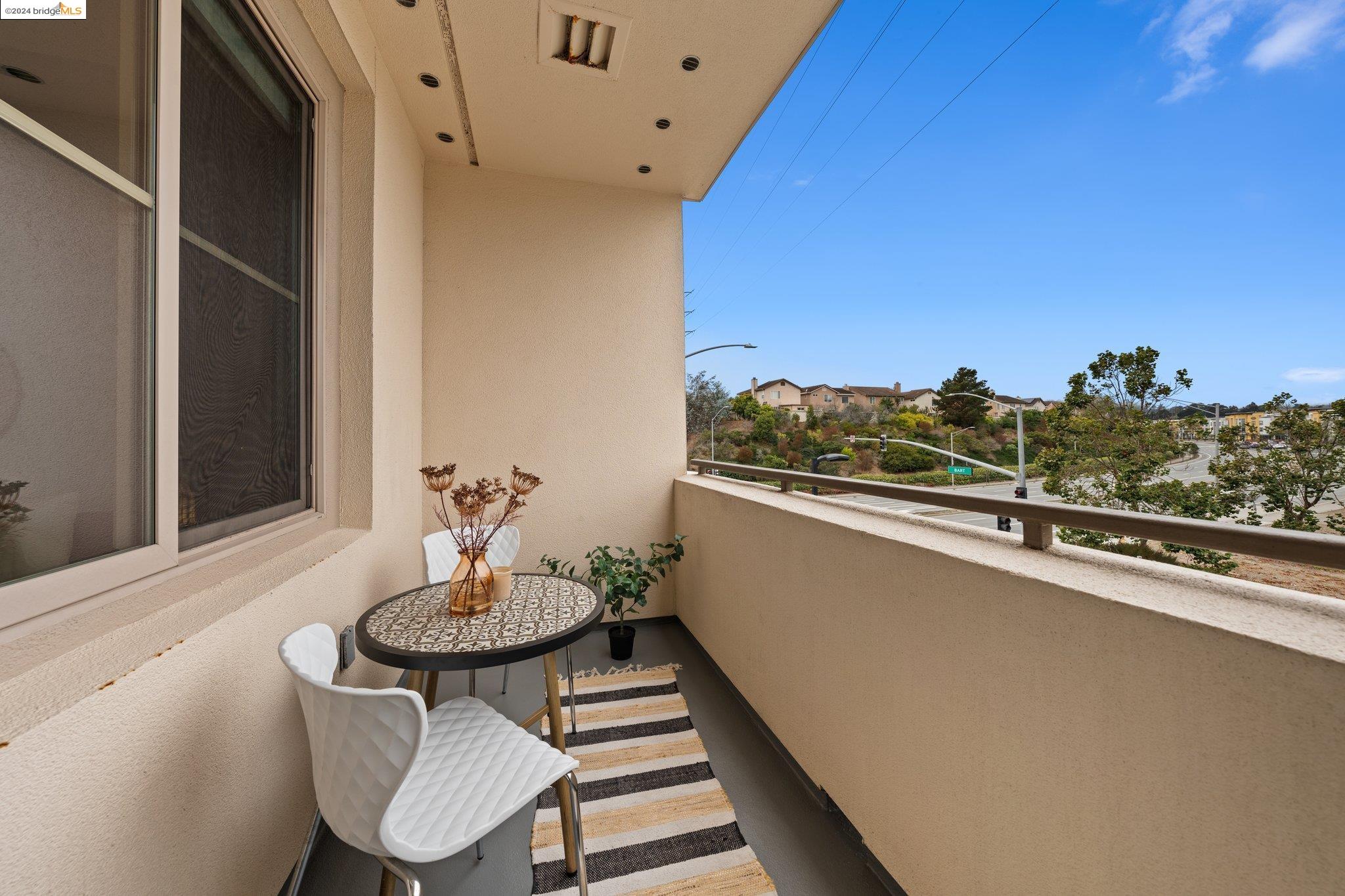 1488 El Camino Real # 302