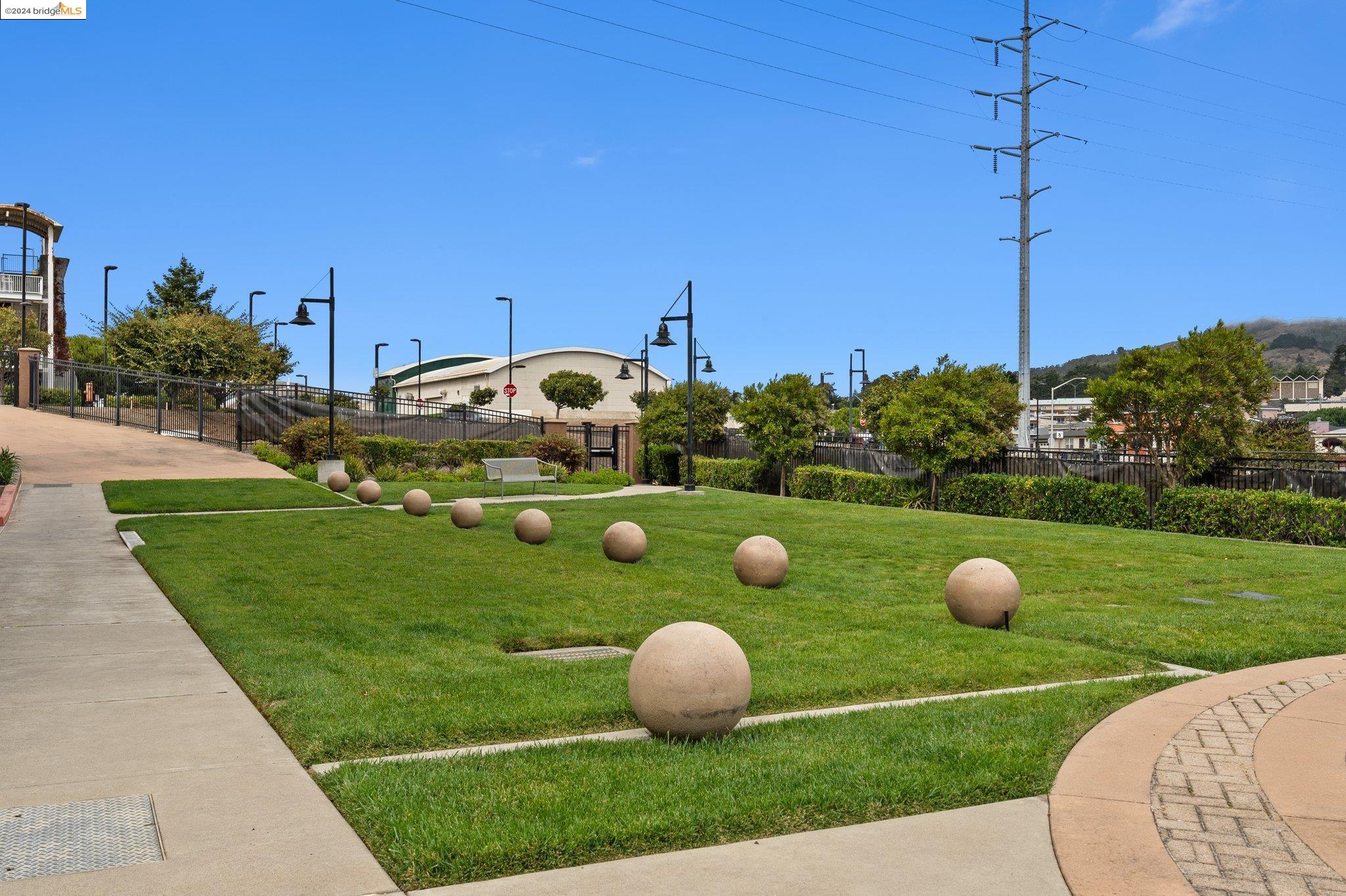 1488 El Camino Real # 302