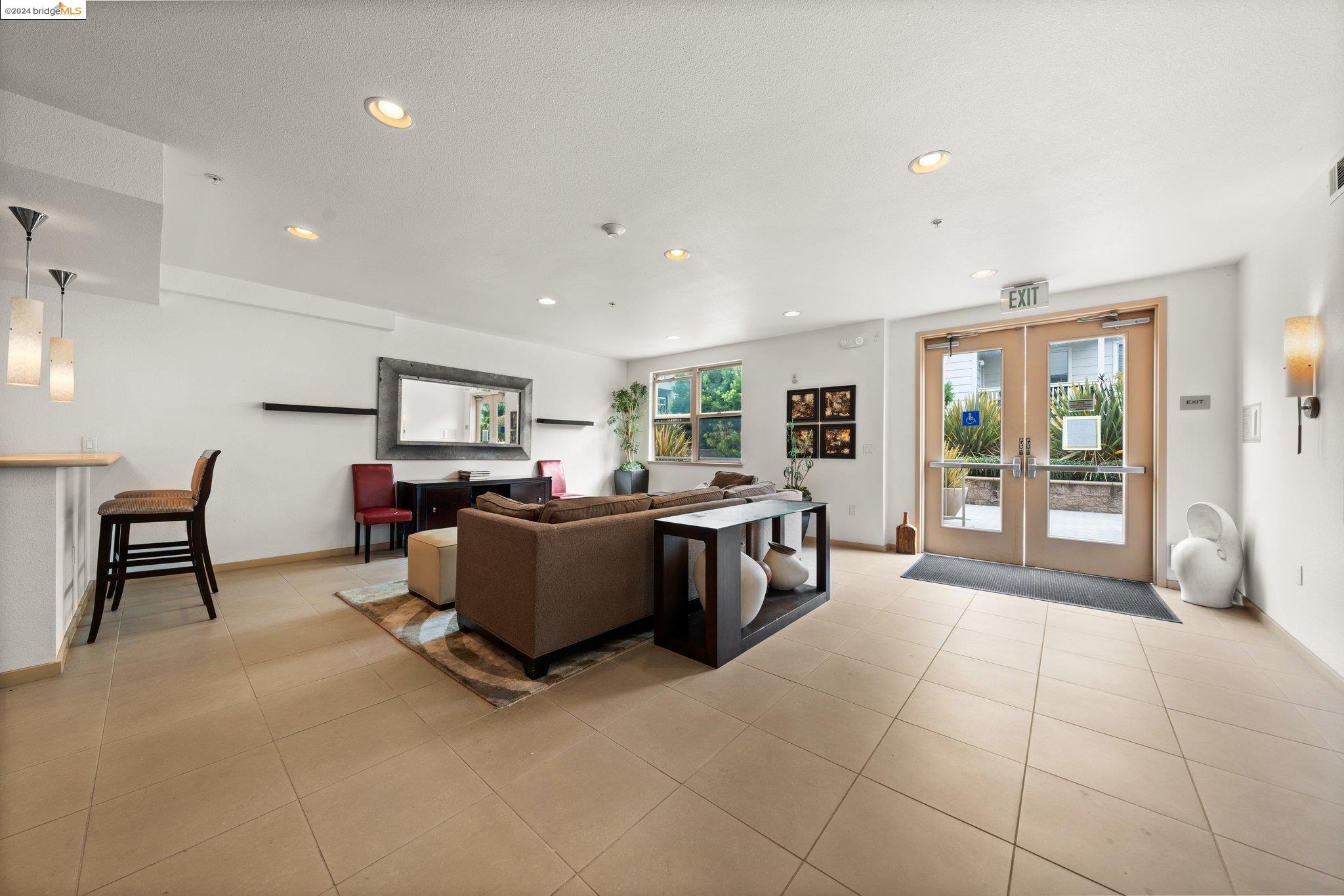 1488 El Camino Real # 302