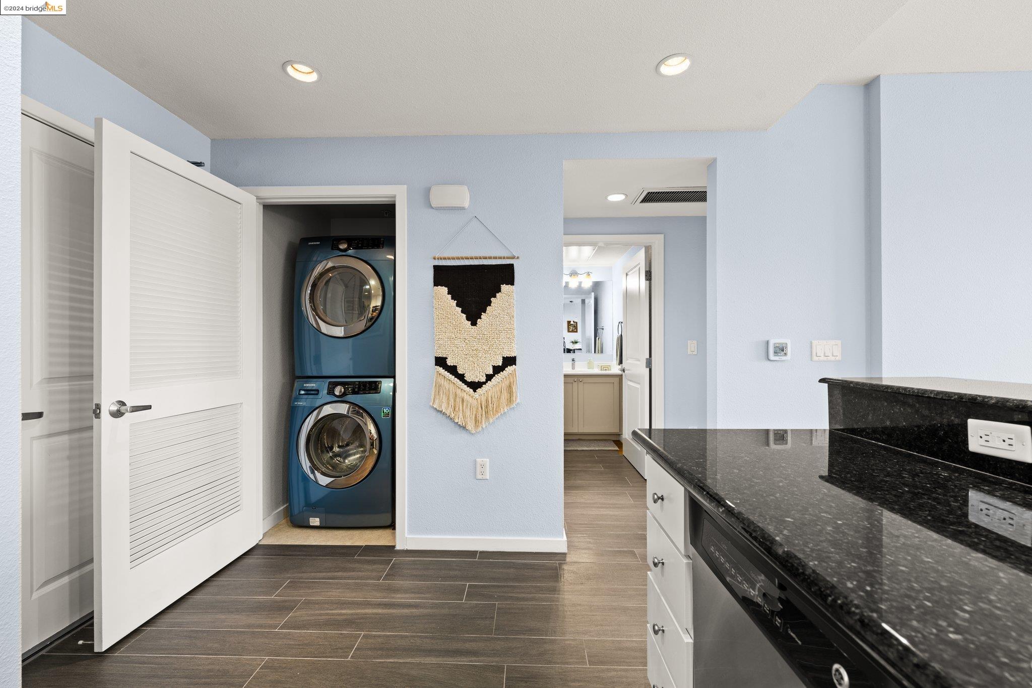 1488 El Camino Real # 302