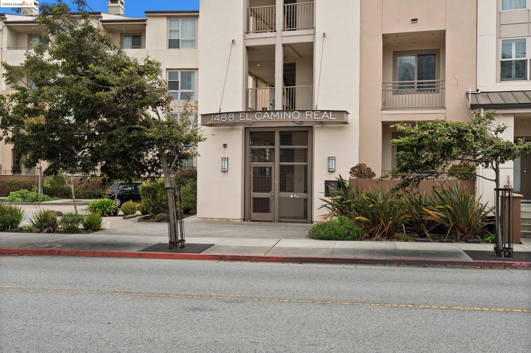 1488 El Camino Real # 302