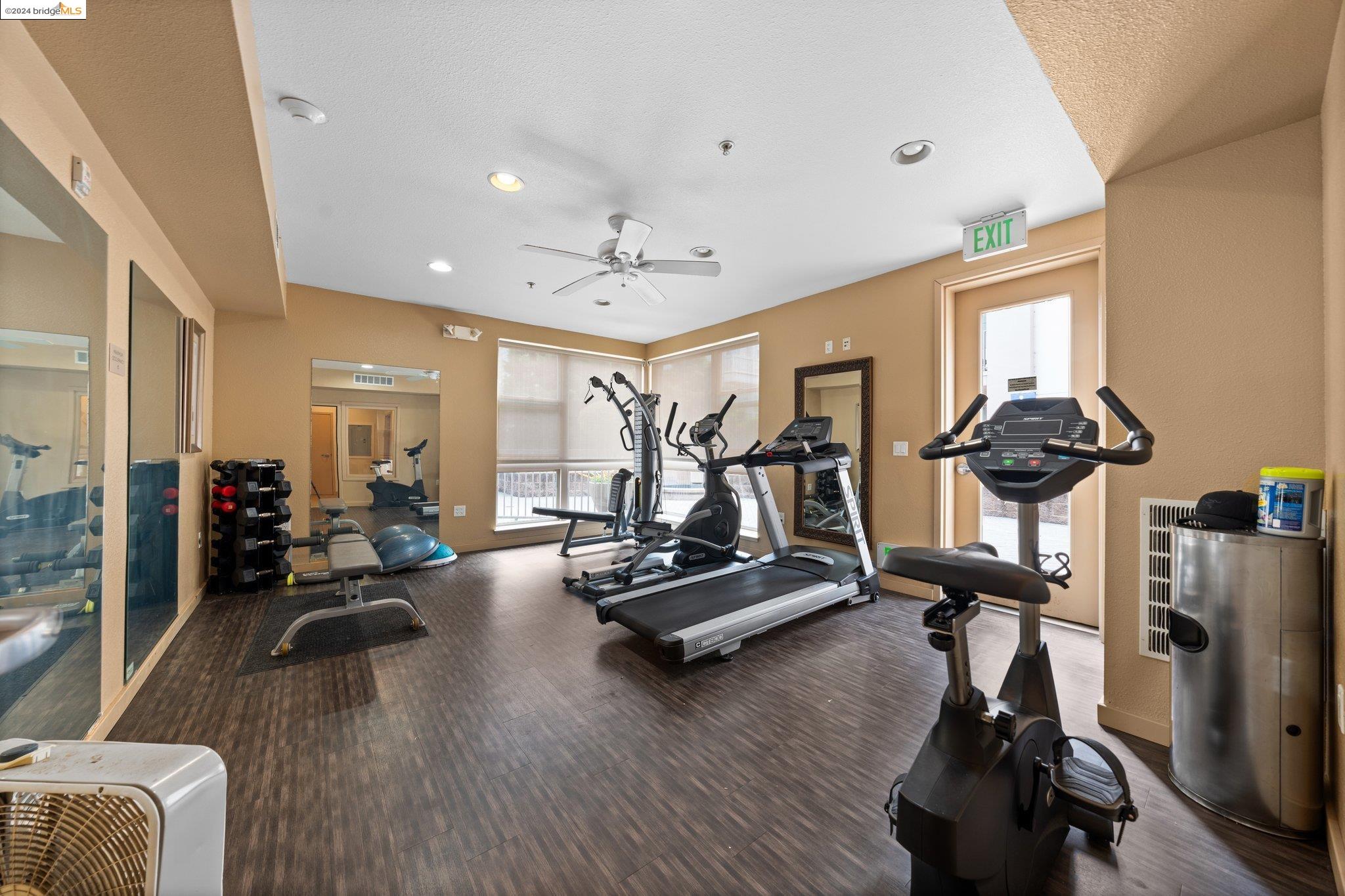 1488 El Camino Real # 302