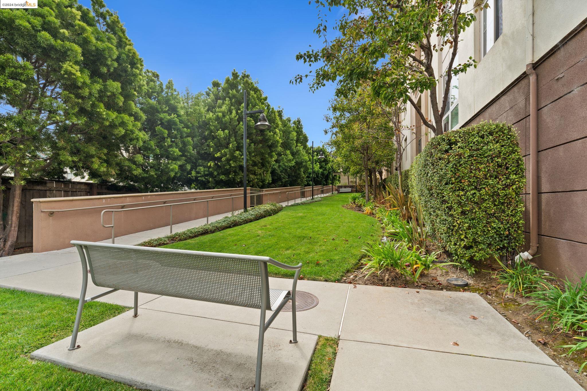 1488 El Camino Real # 302