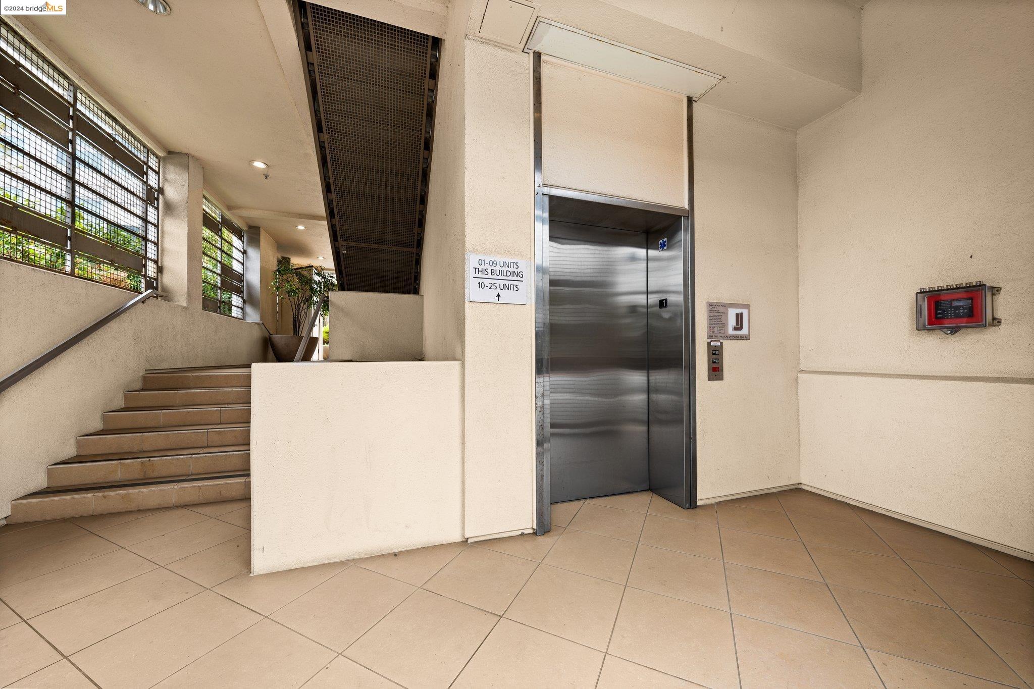 1488 El Camino Real # 302