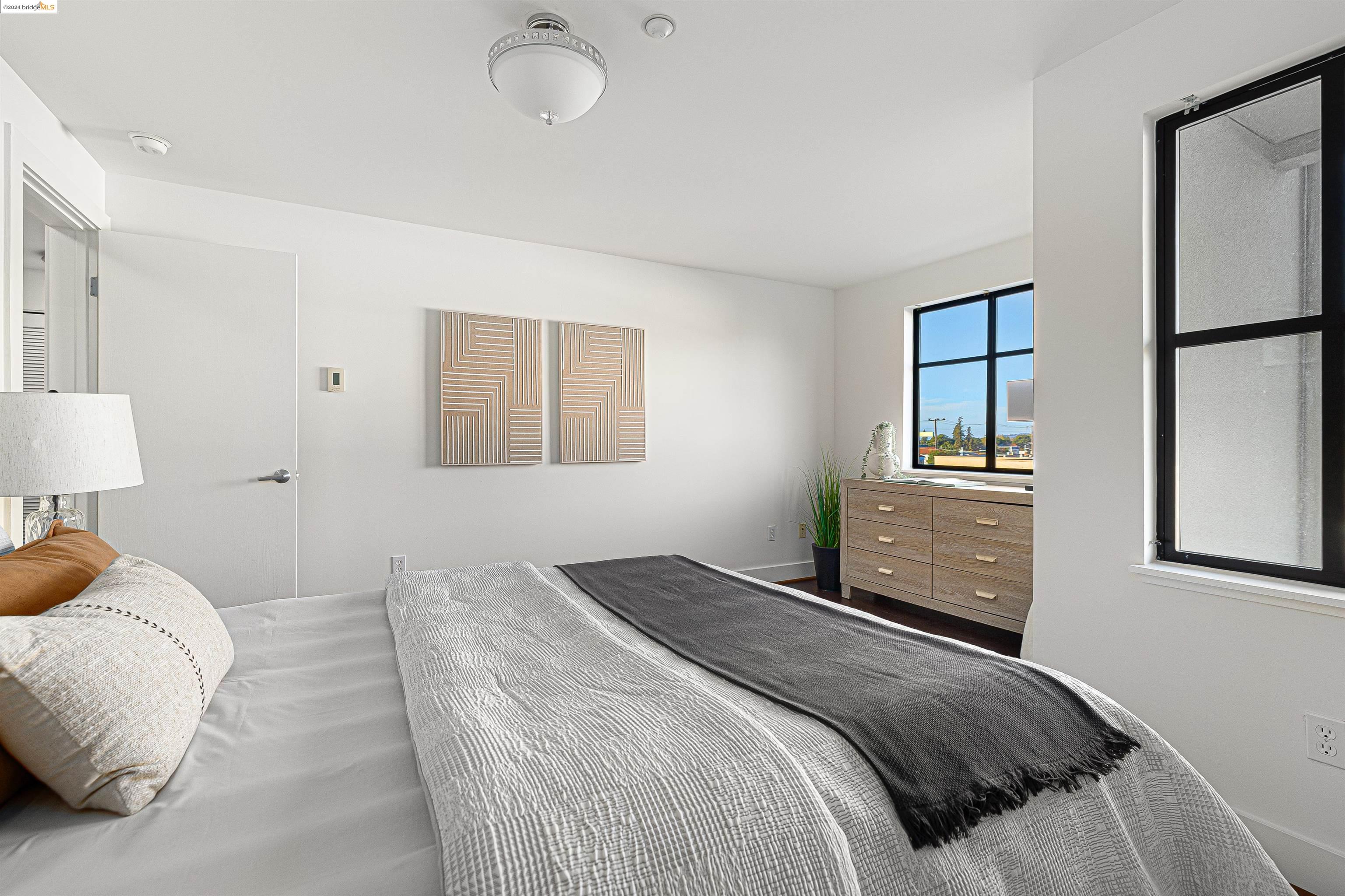 4811 Telegraph Ave # 508