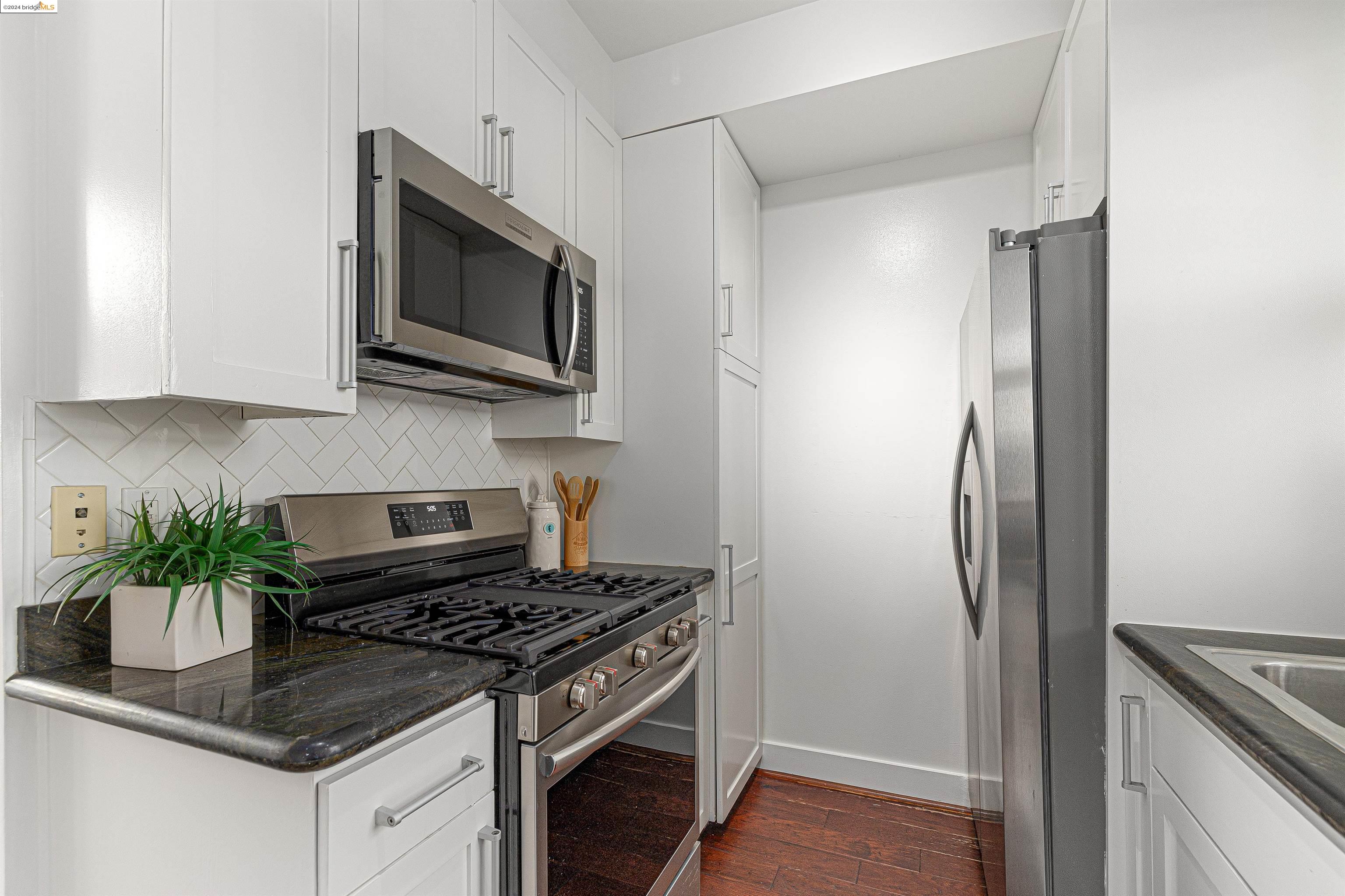 4811 Telegraph Ave # 508