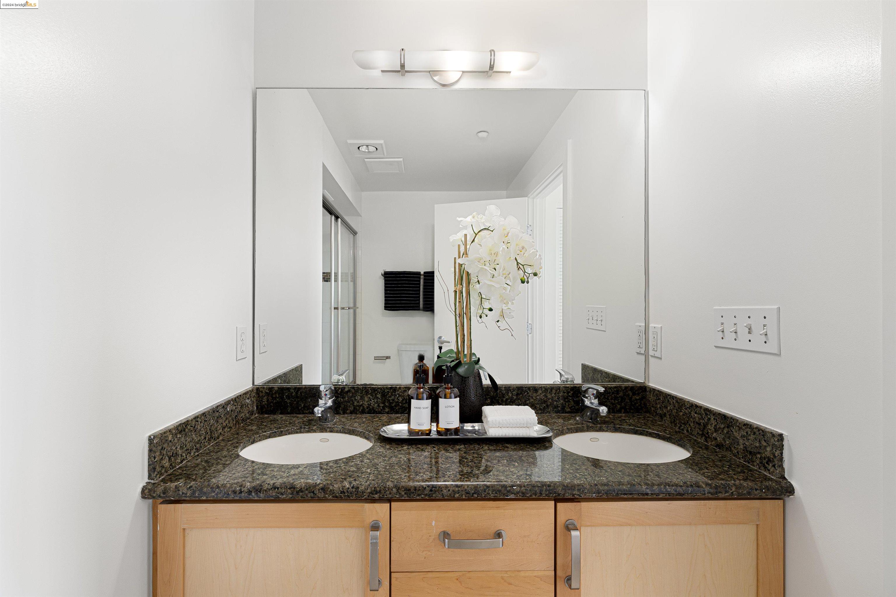 4811 Telegraph Ave # 508