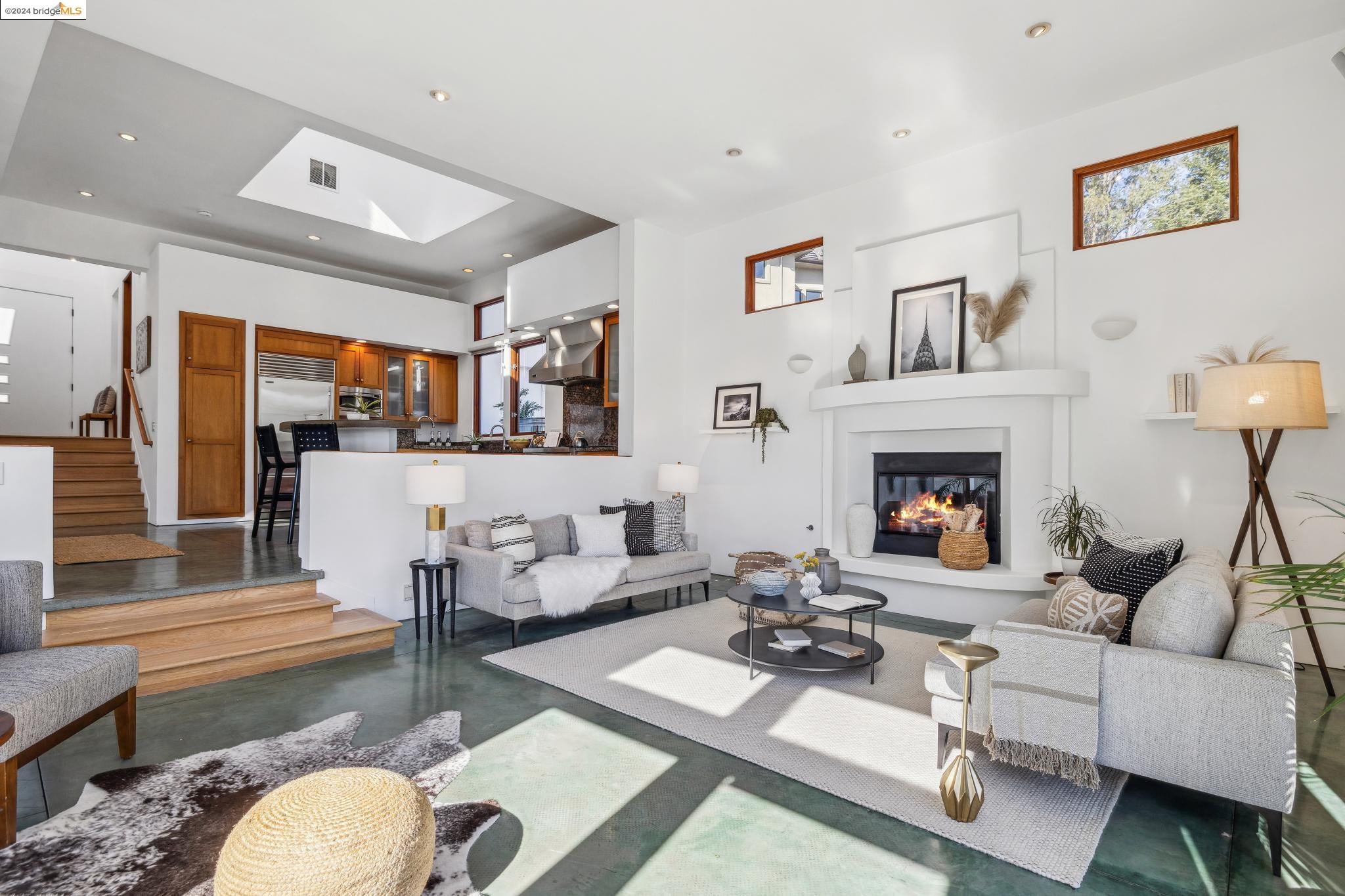 6938 Buckingham Blvd