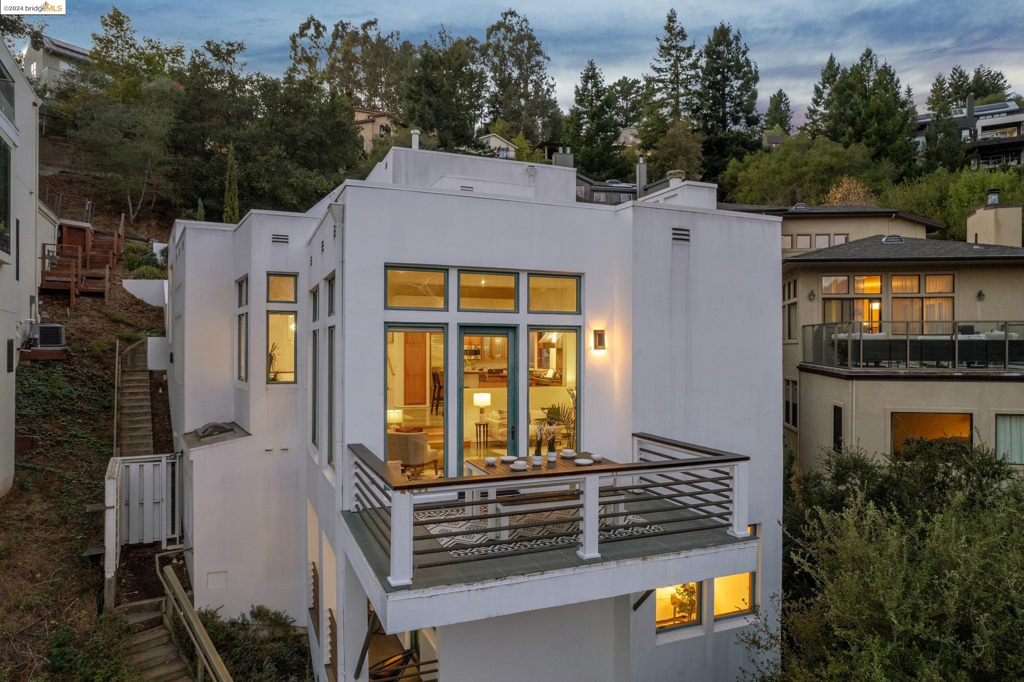 6938 Buckingham Blvd