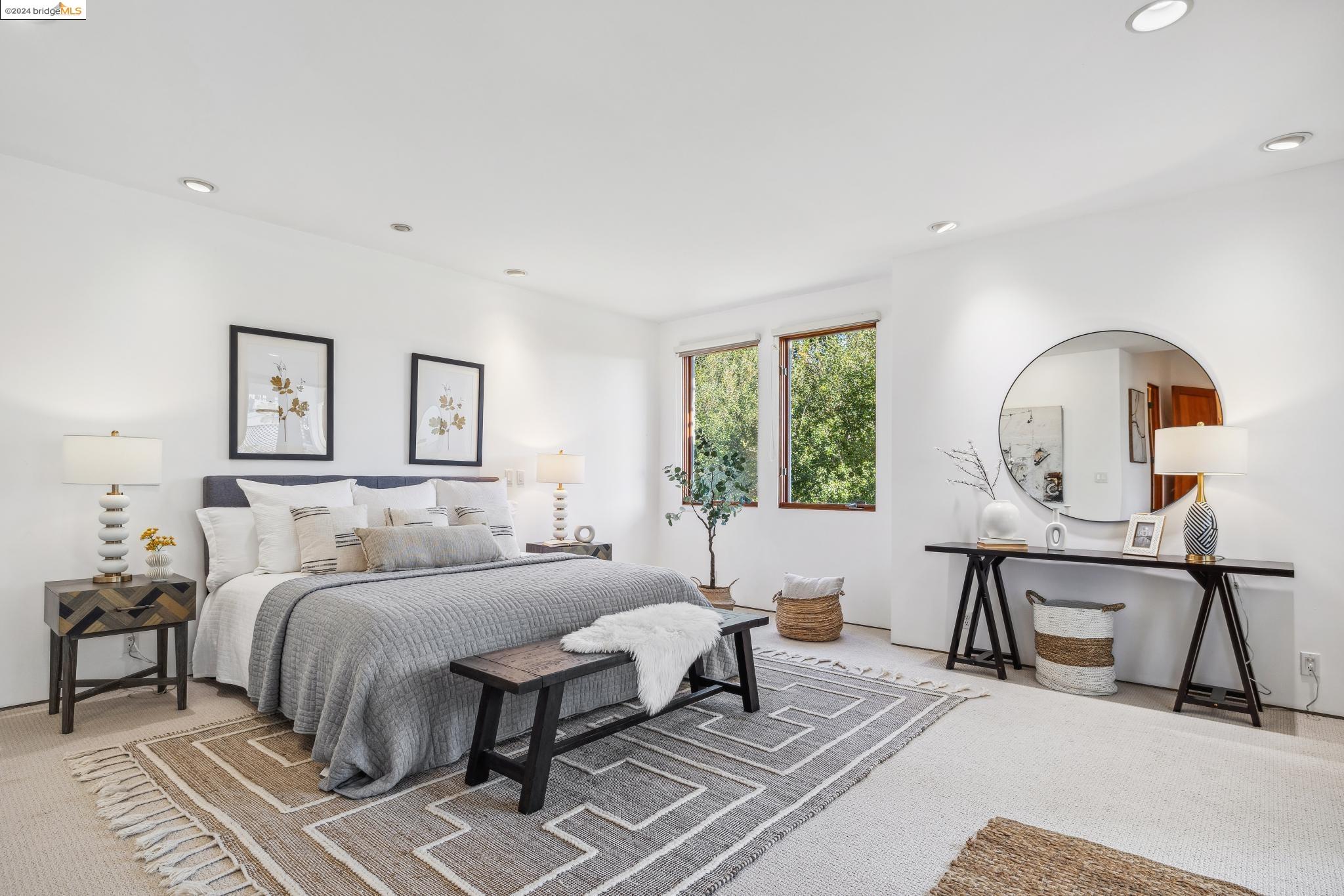 6938 Buckingham Blvd