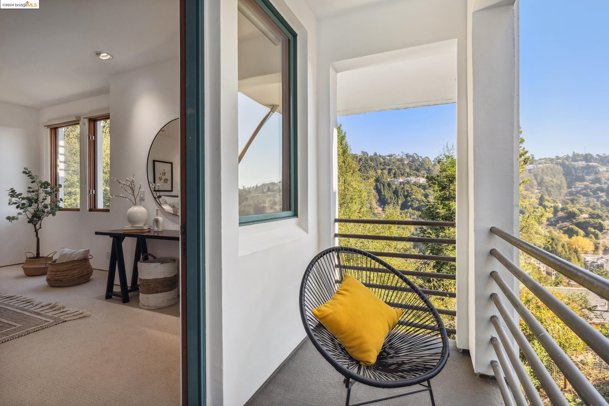 6938 Buckingham Blvd